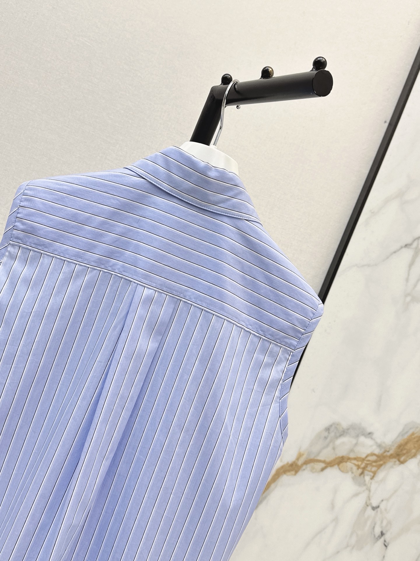 Loe 26ss sleeveless shirt