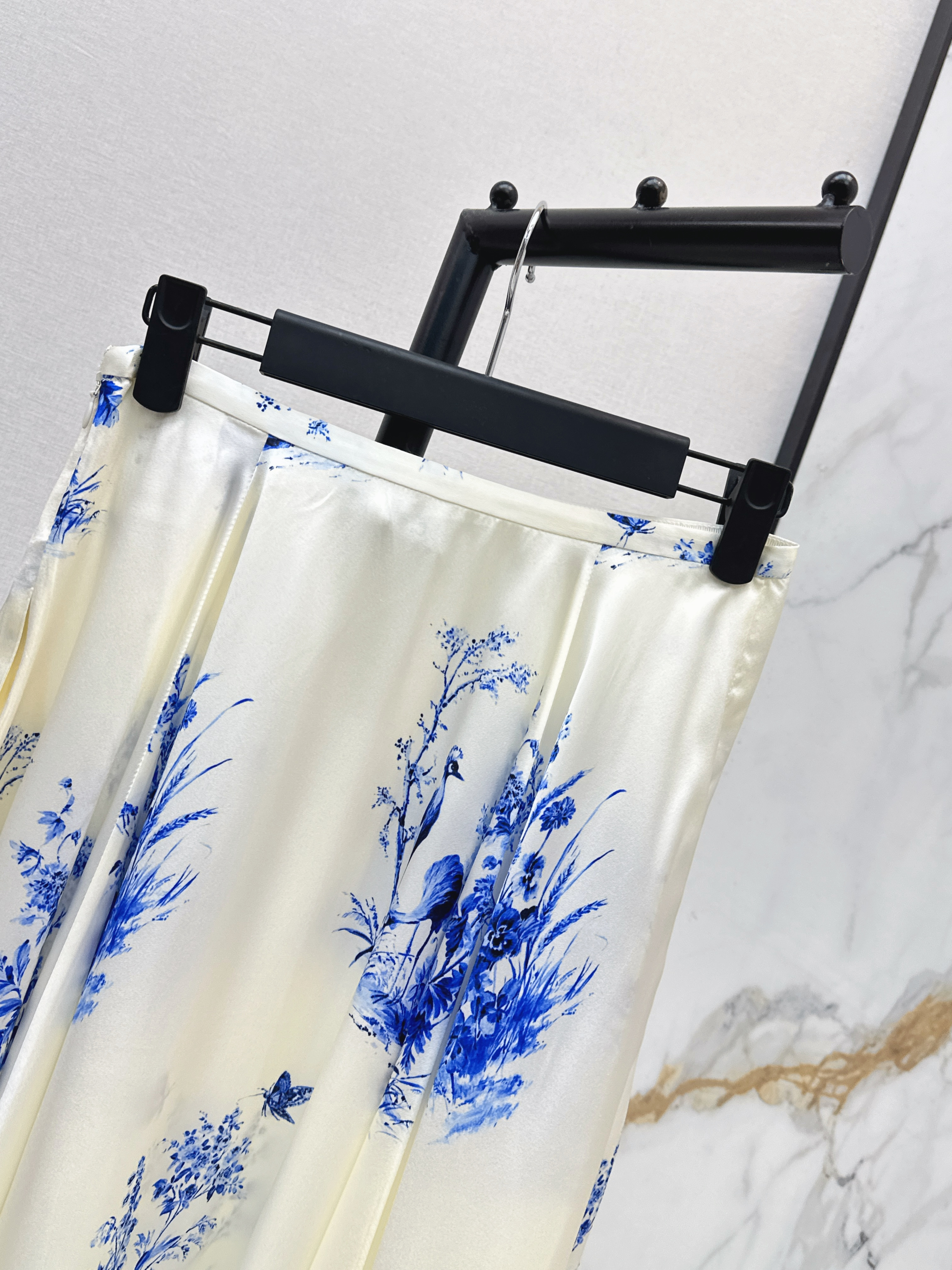 CD 26ss print silk skirt