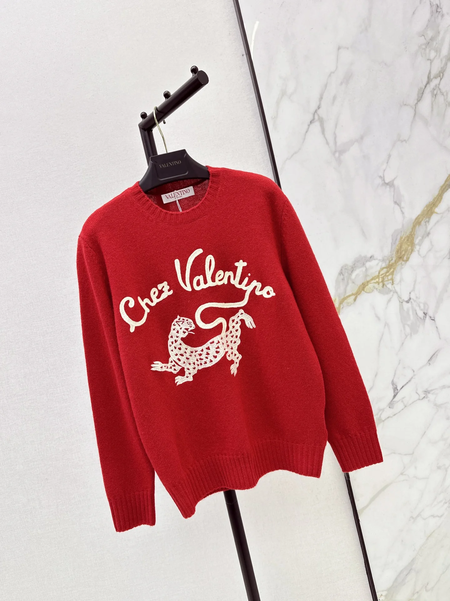 Valen 25fw embroidery sweater
