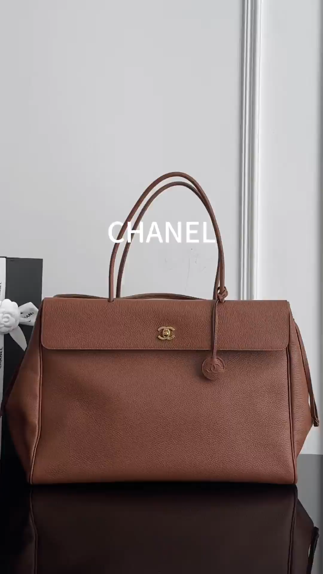Chan 26S large tote bag