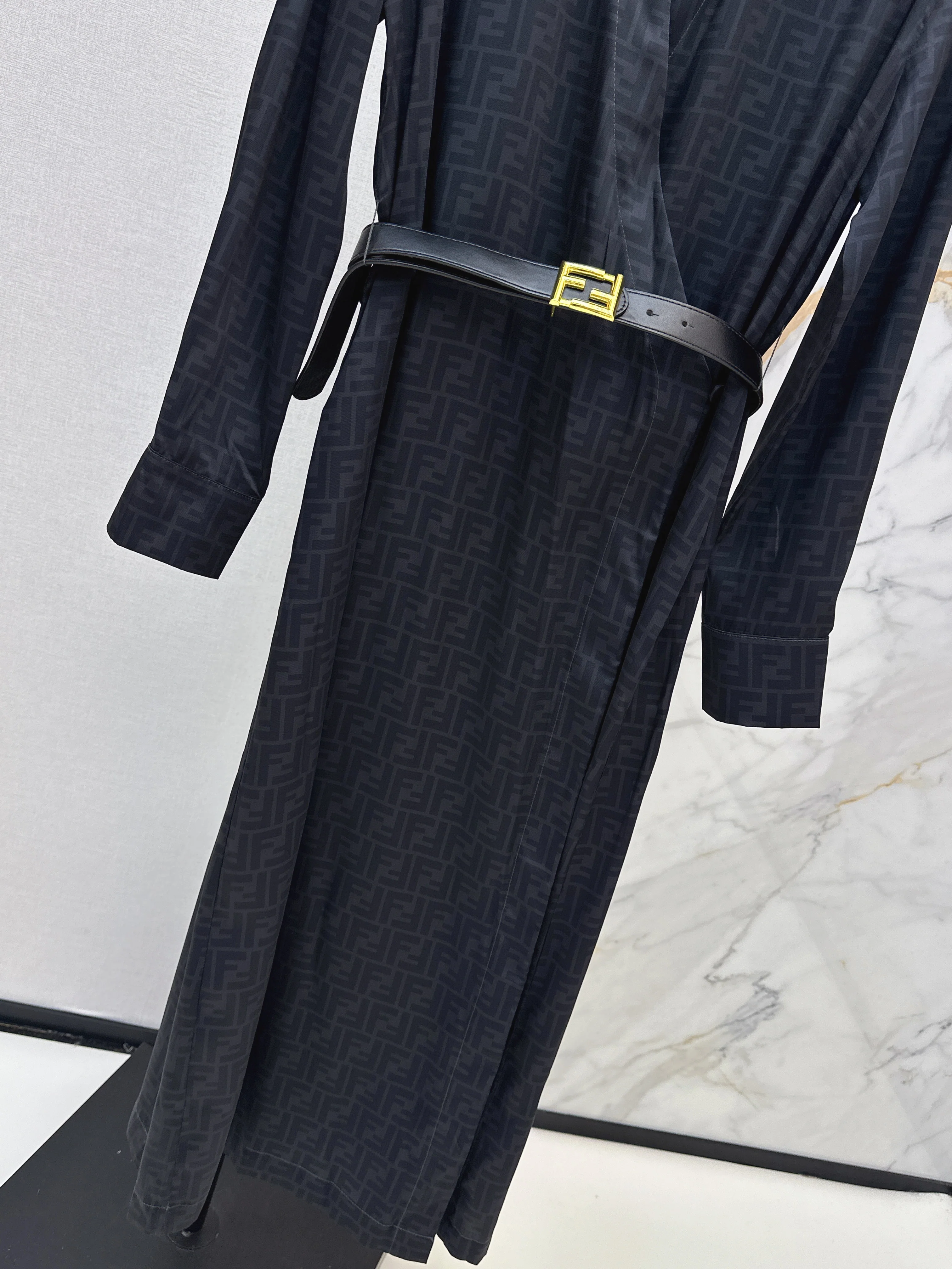 Fend 26ss silk dress with belted