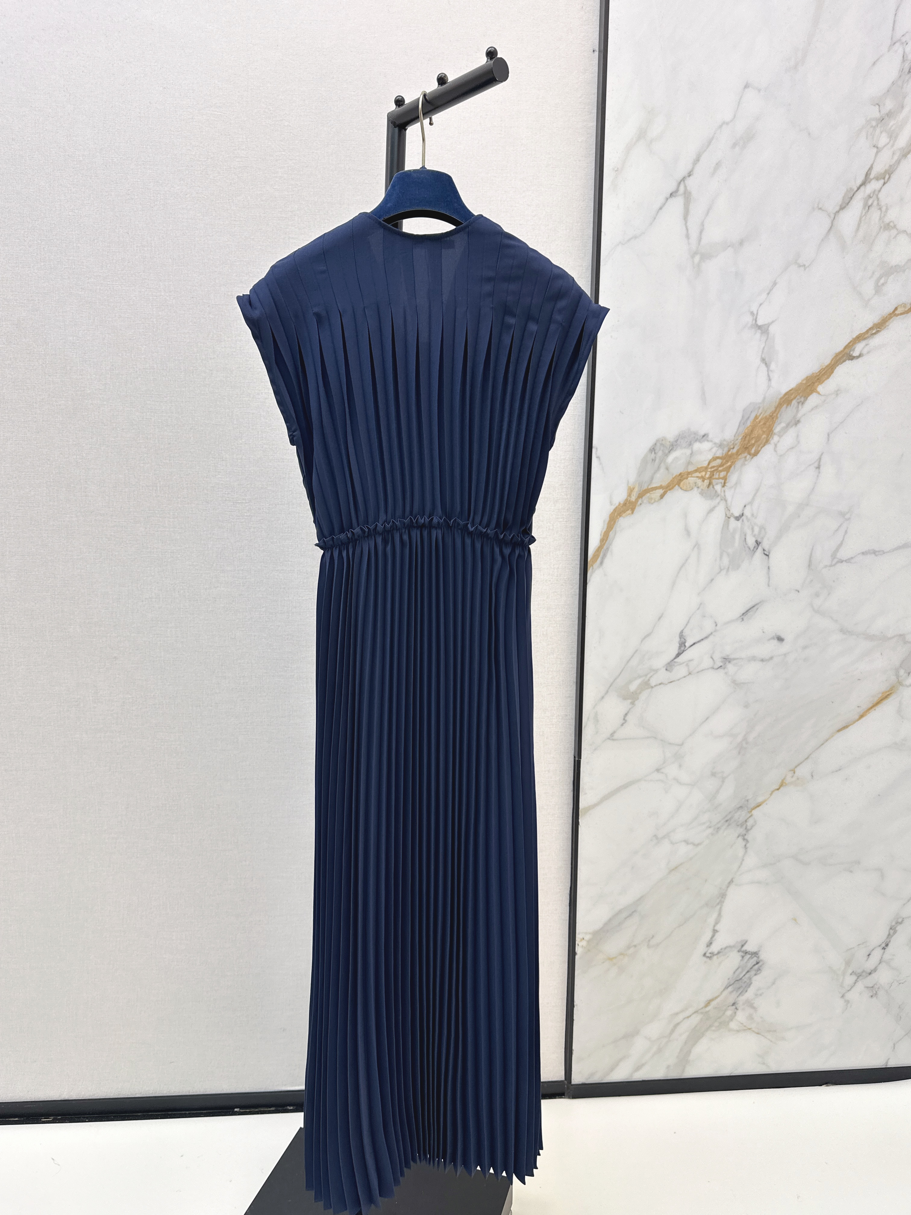 Loui 26ss pleated dress