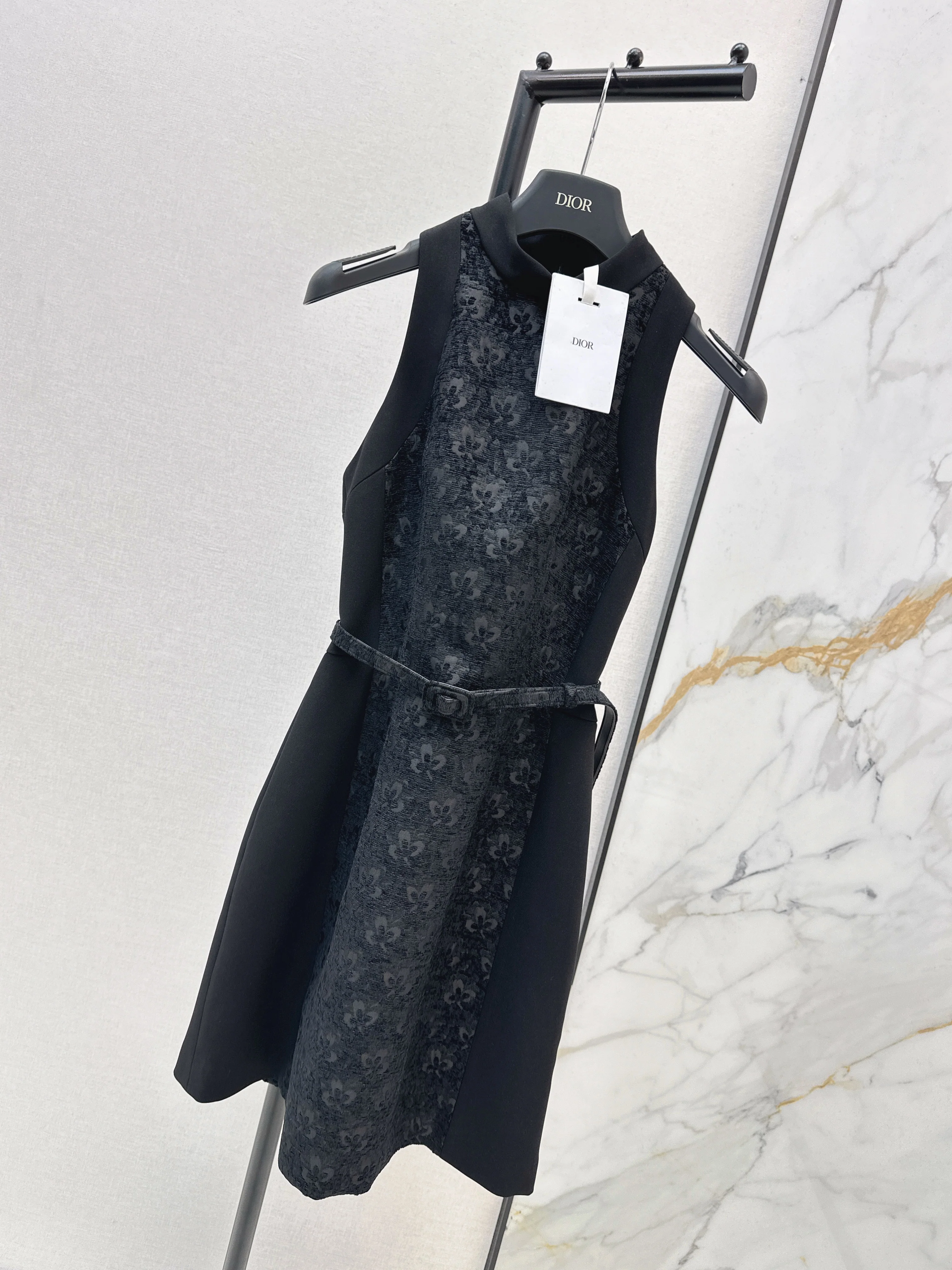 CD 26ss jacquard belted dress