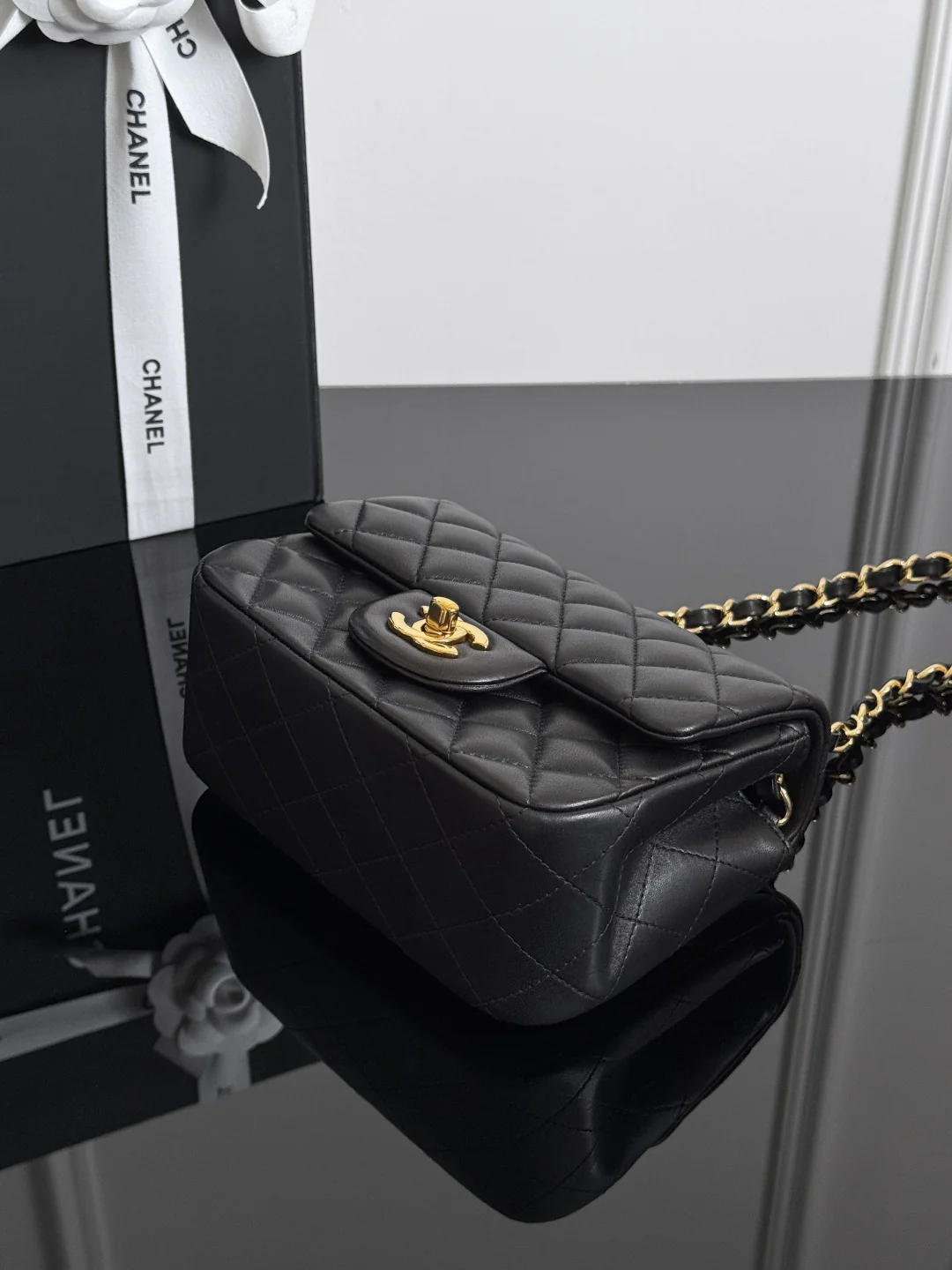 Chan cf17 chain shoulder bag