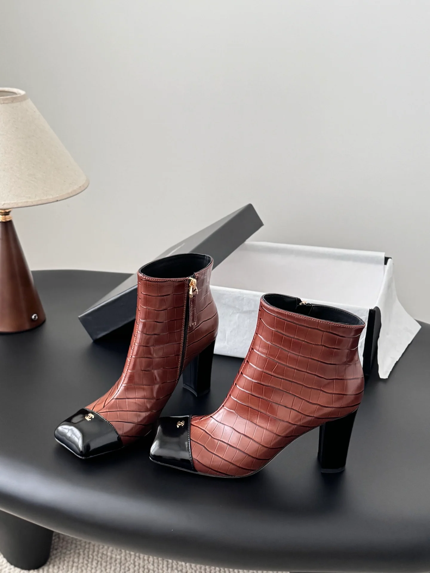 Chan 26ss ankle boots