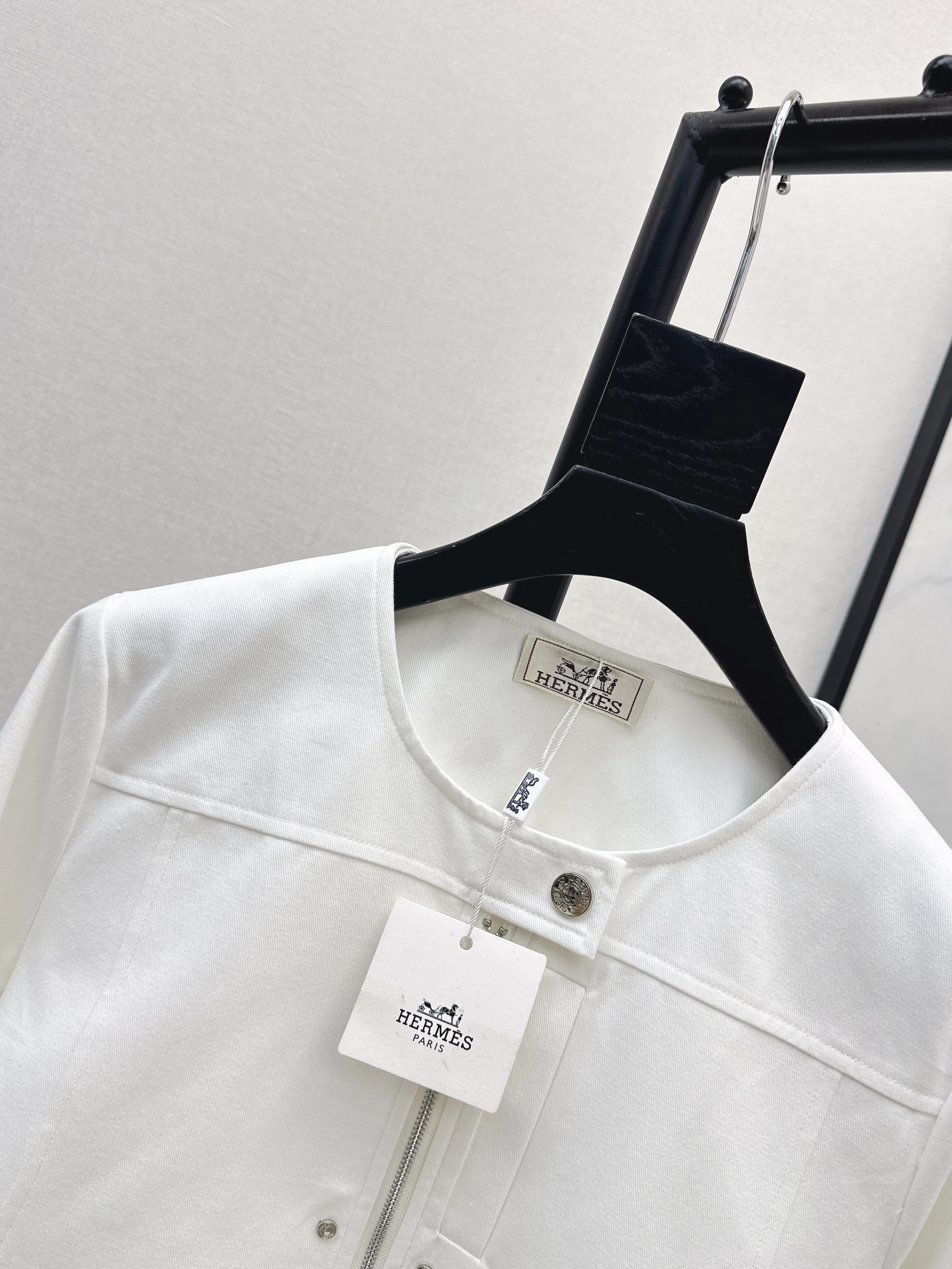 Her 26ss zip-up jacket