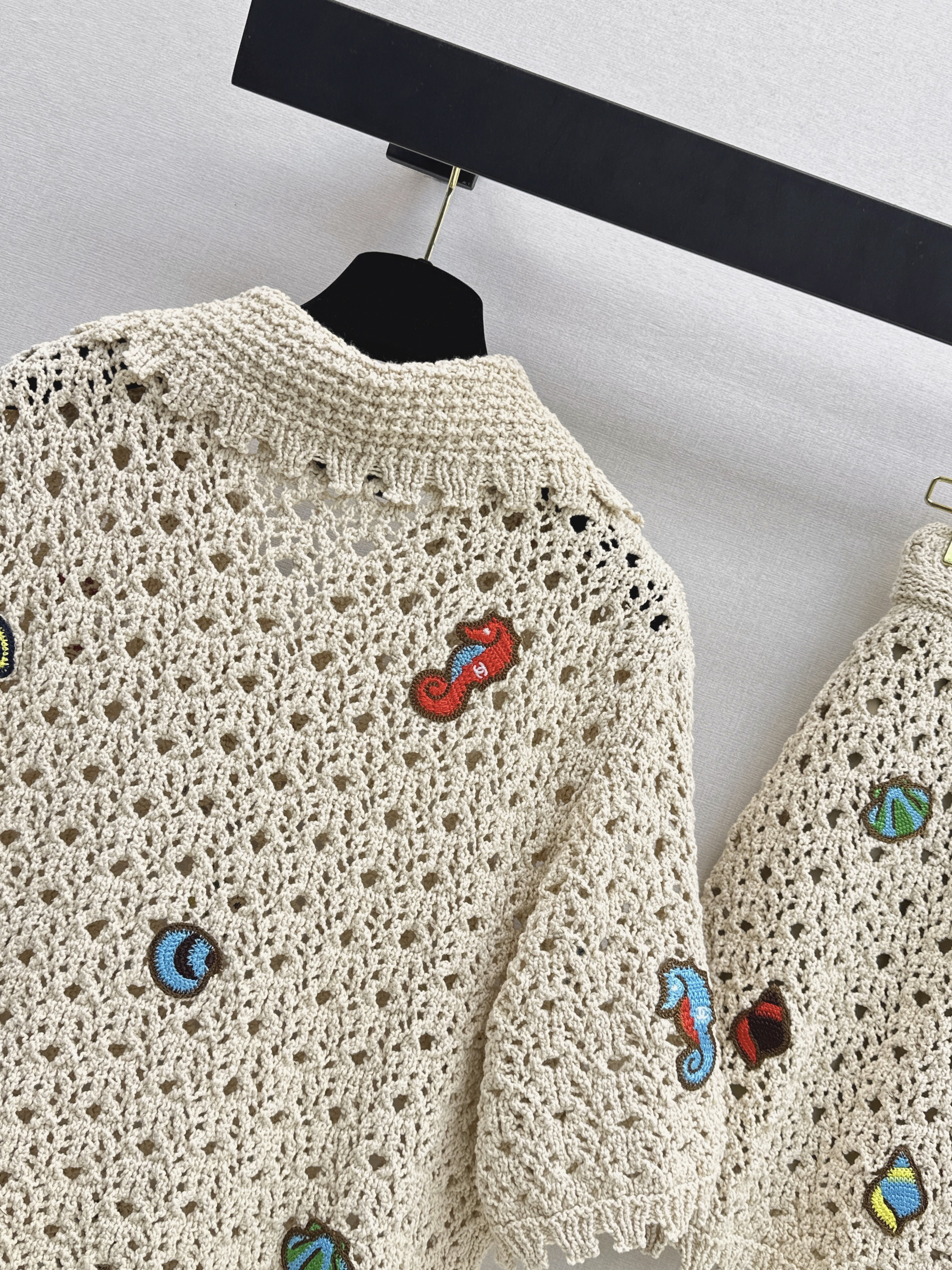 Chan 26ss beach embroidery top