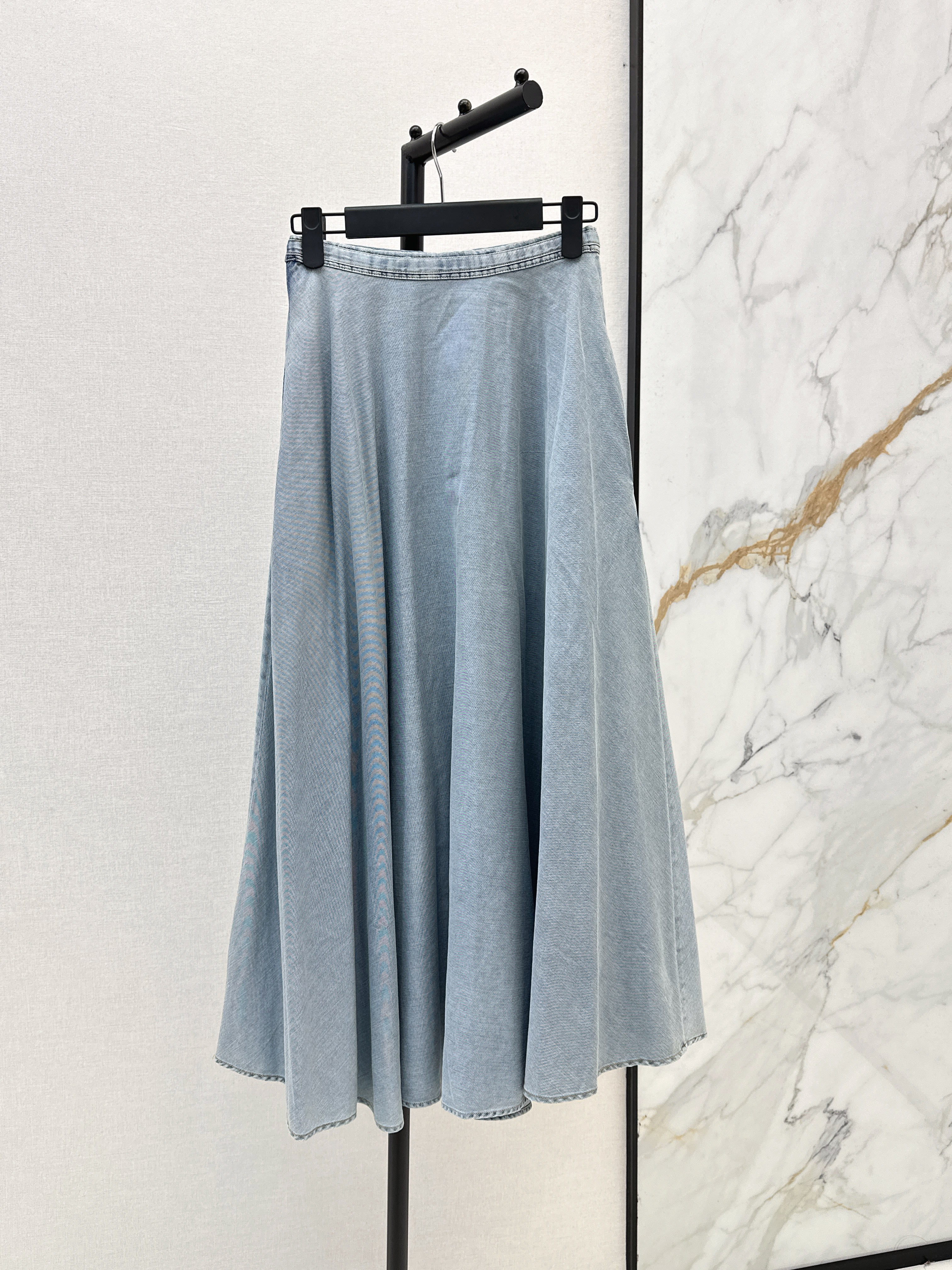 CD 26ss pleated denim skirt