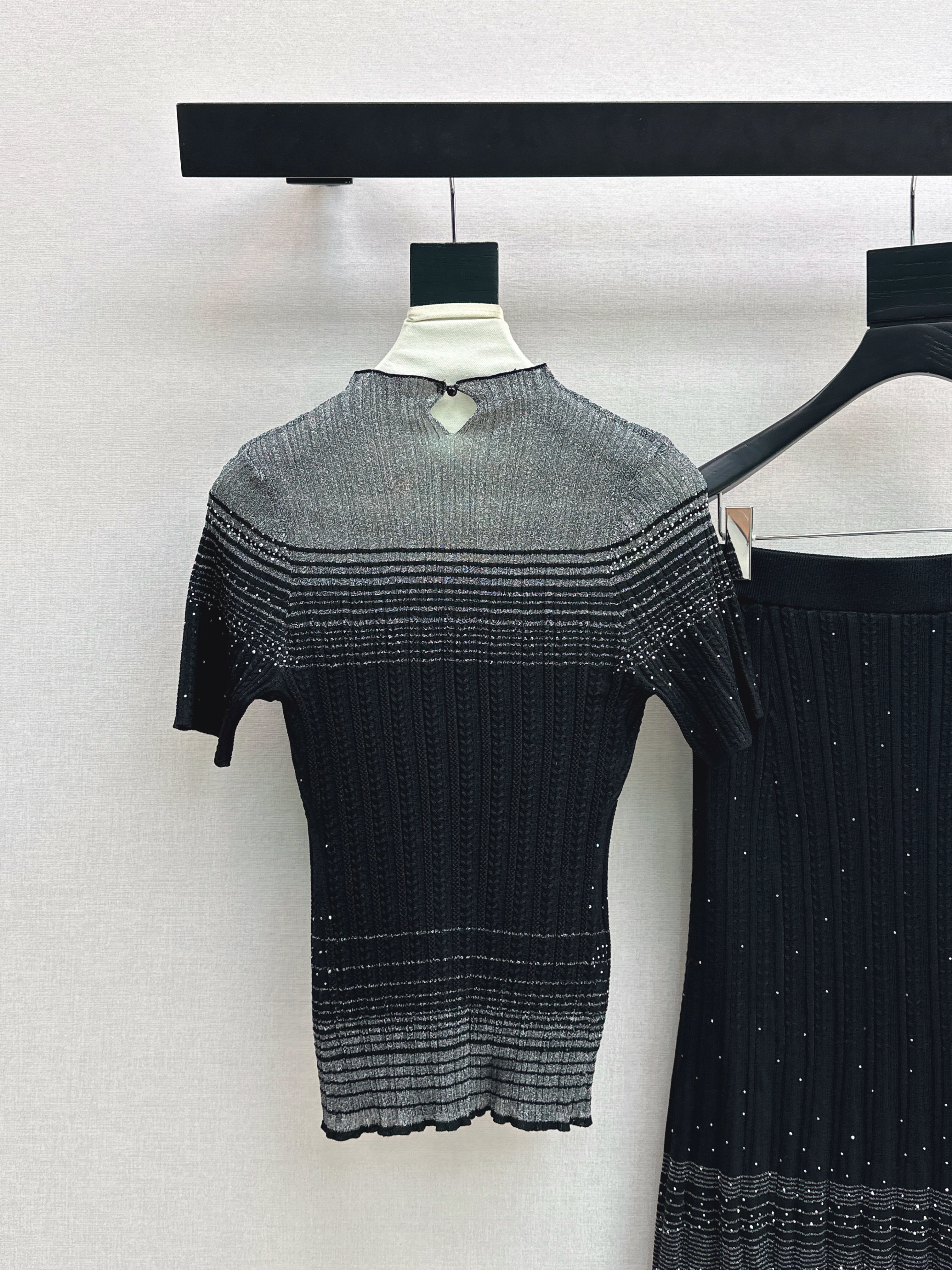 Chan 26ss omber knit top skirt set