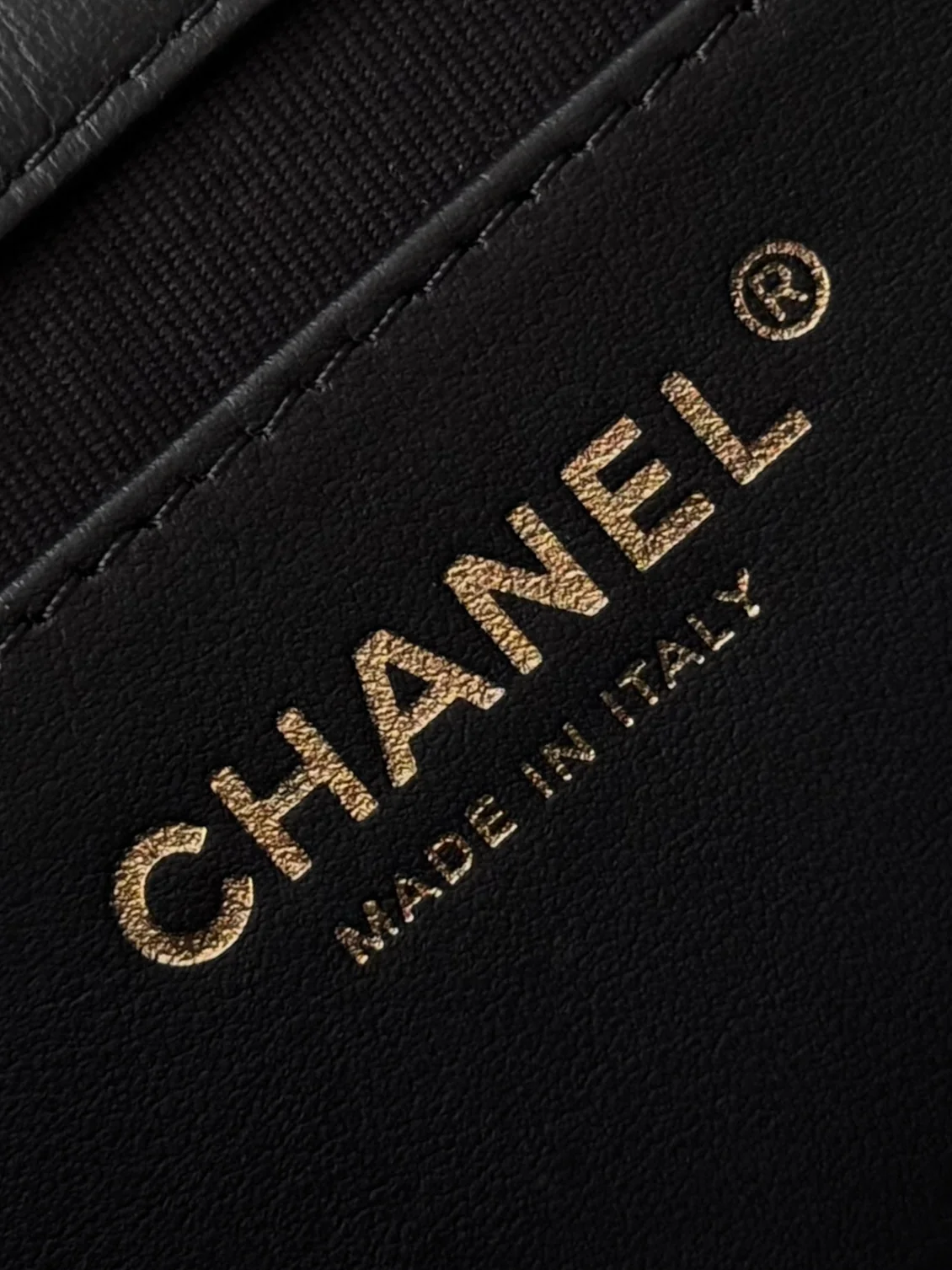 Chan 23K chain shoulder bag