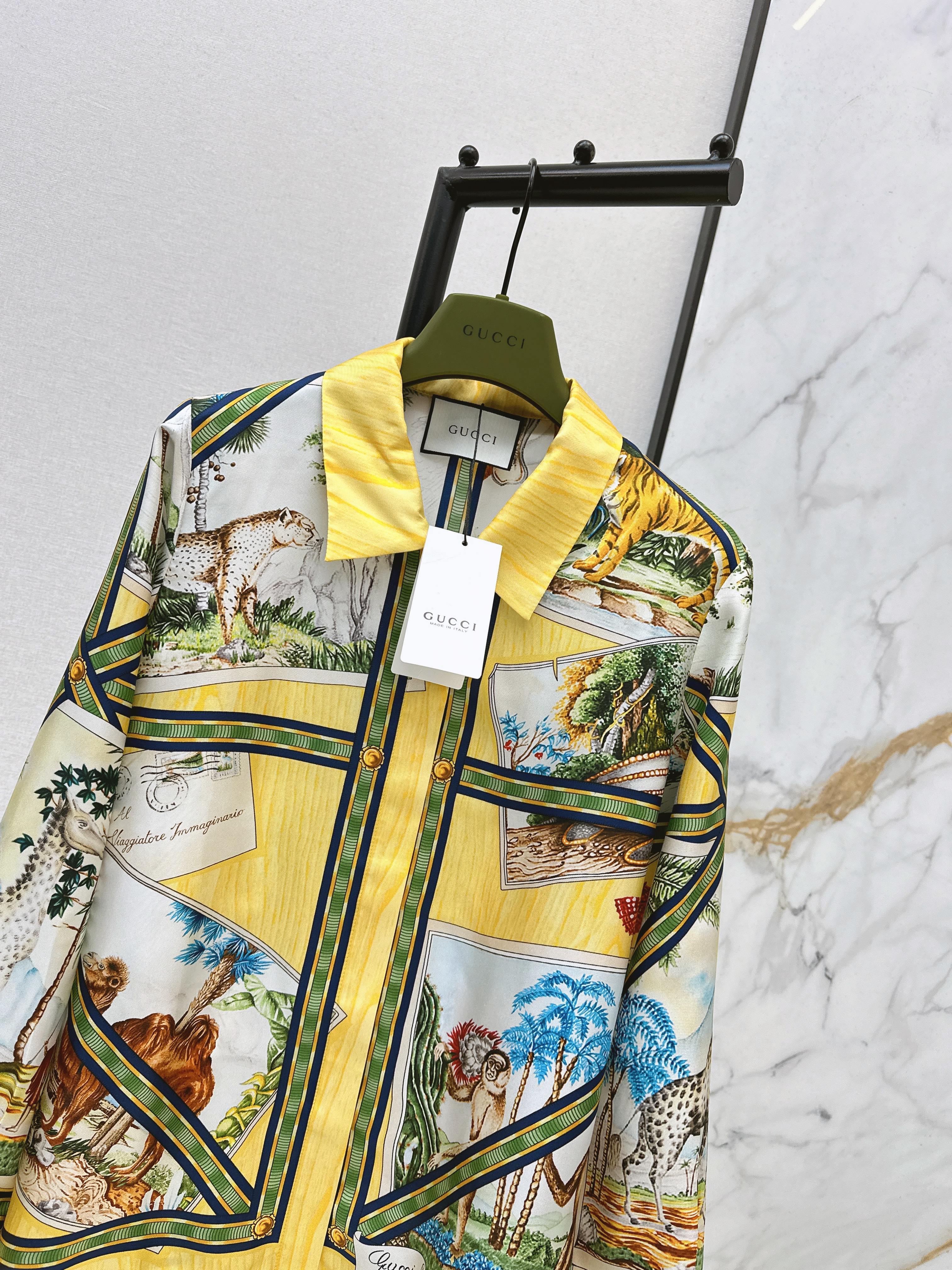 Guc 26ss silk print shirt