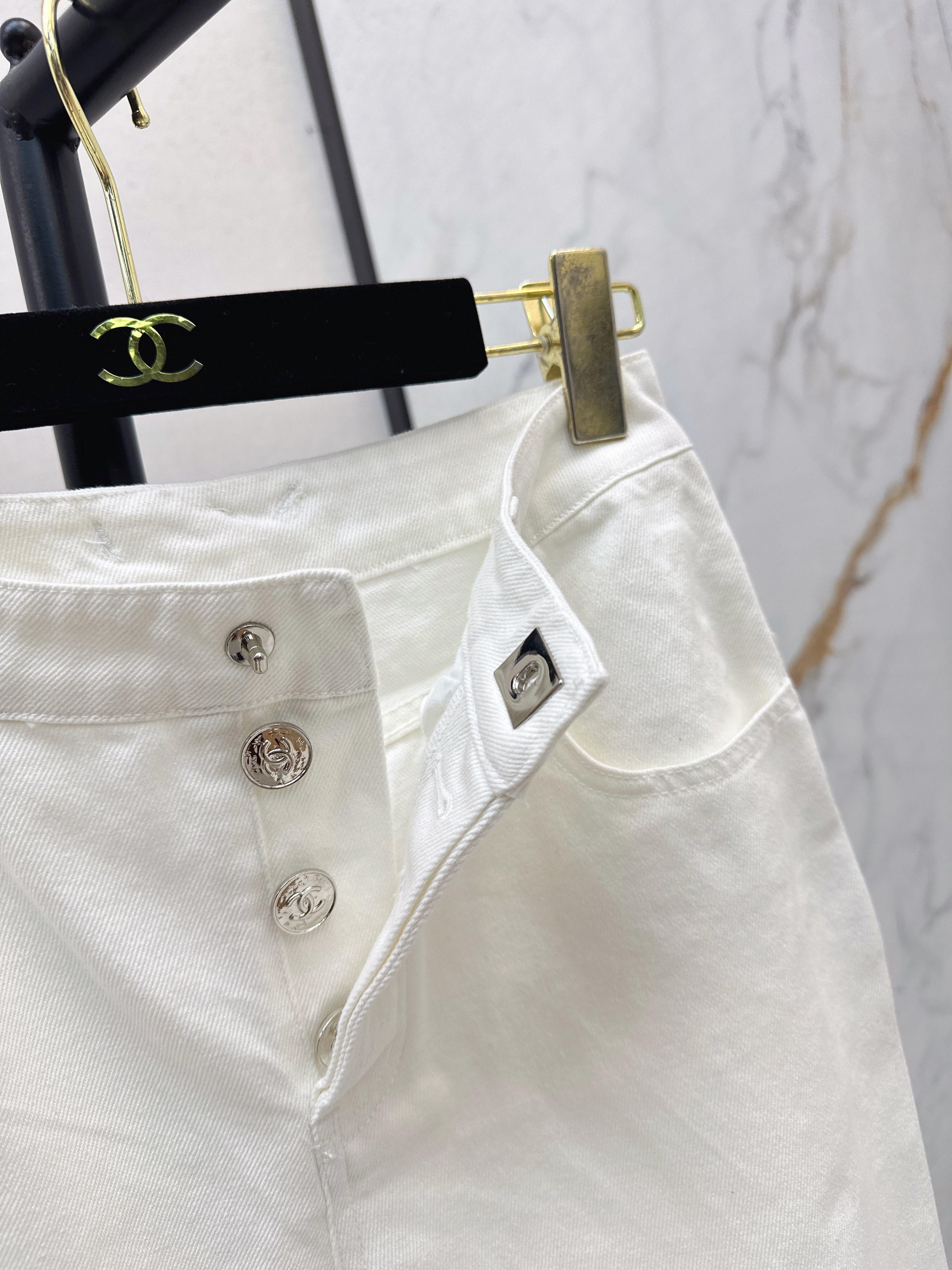 Chan 26ss straight jaens