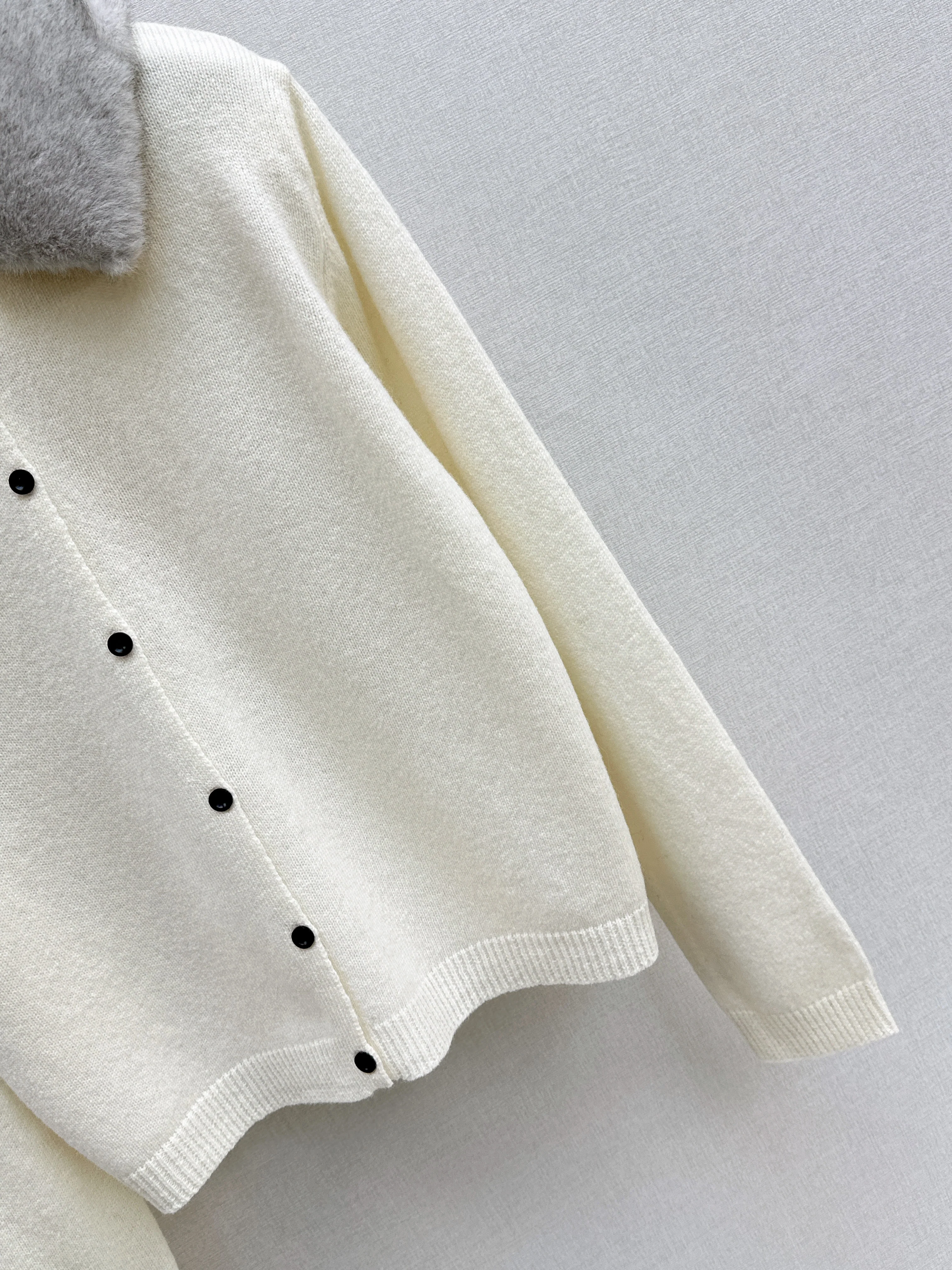 Miu 26ss wool cardigan