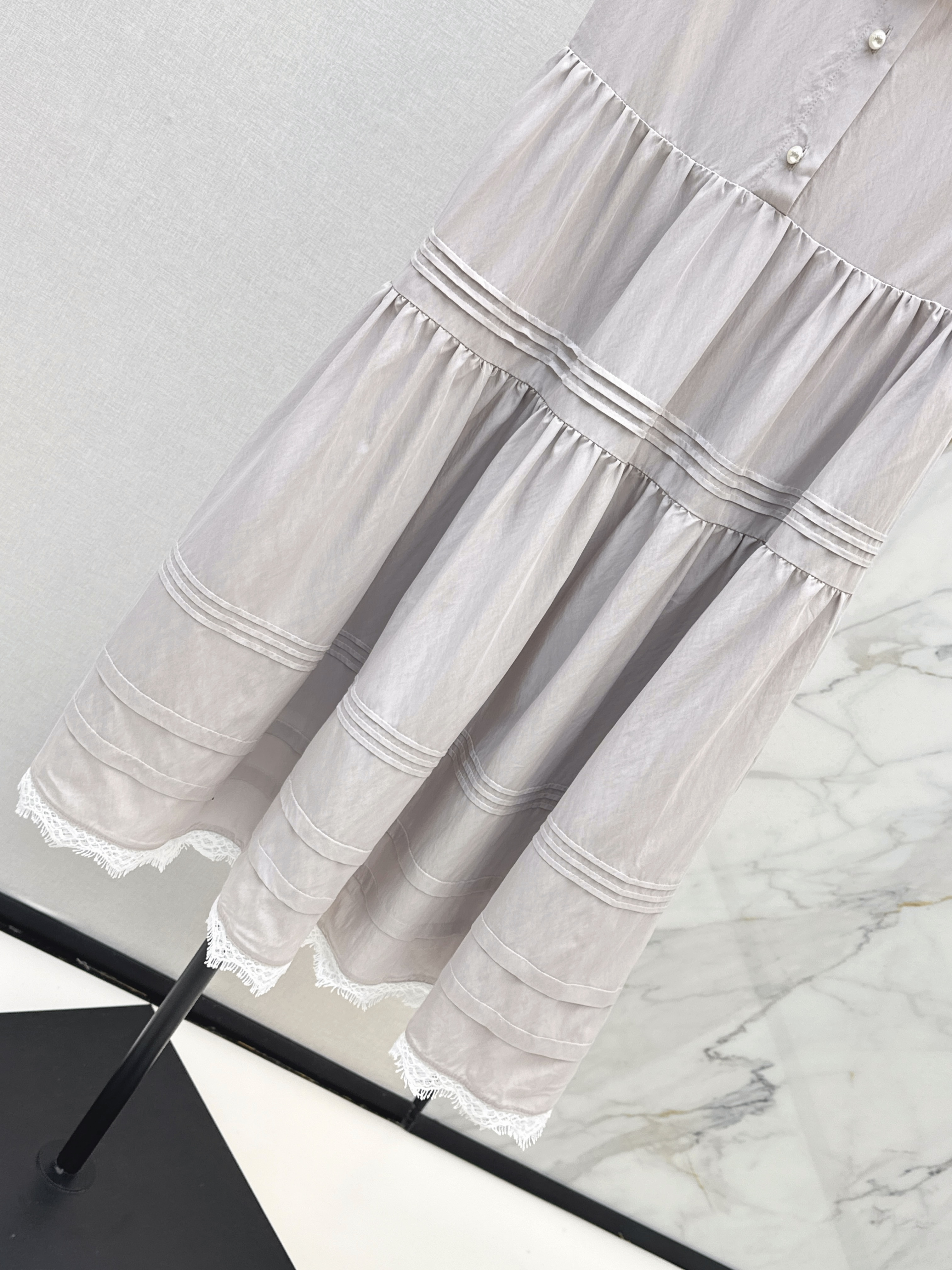 Chan 26ss Sleeveless Tiered Ruffle Midi Dress