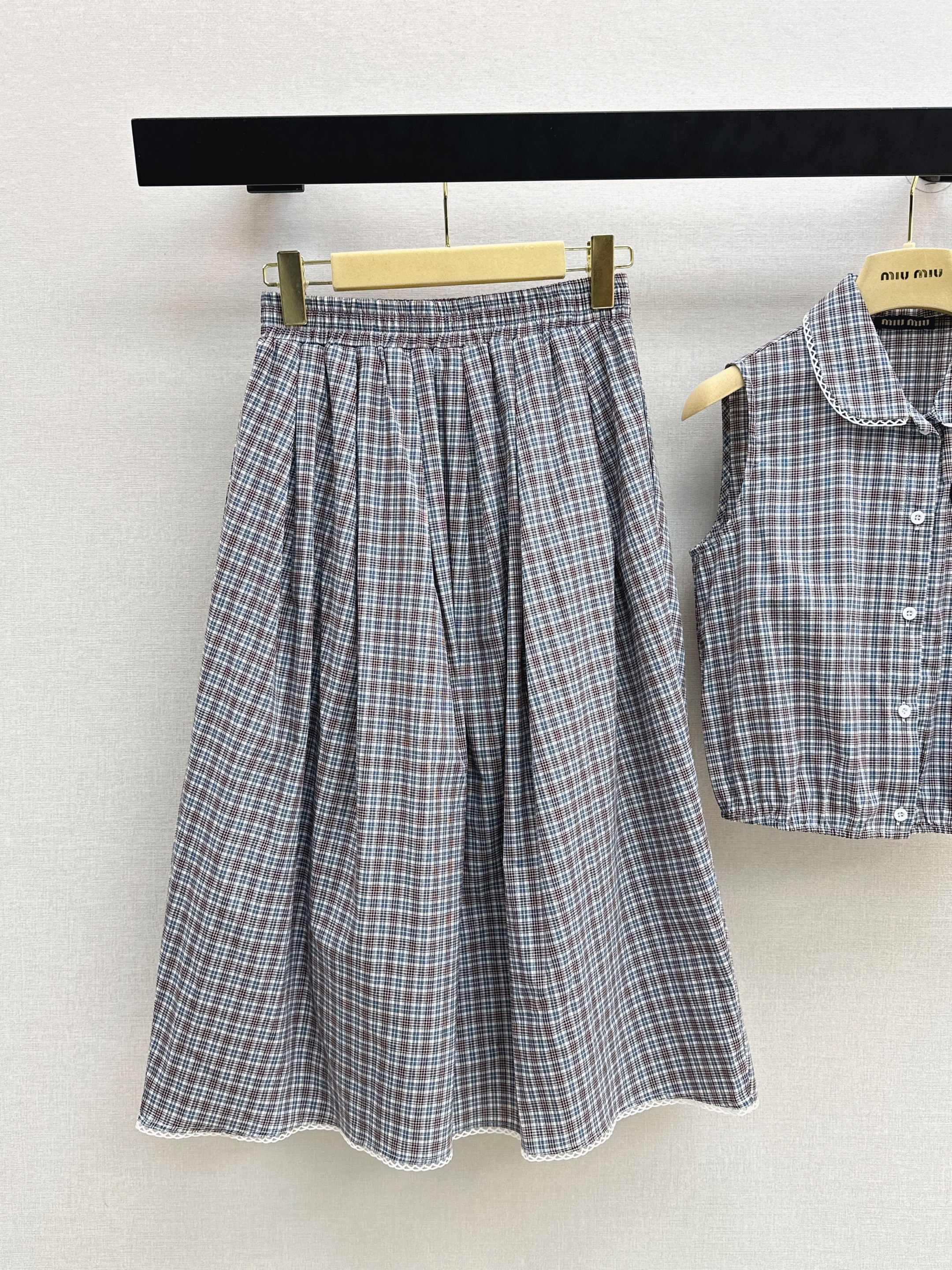 Miu 26ss check sleeveless shirt skirt set