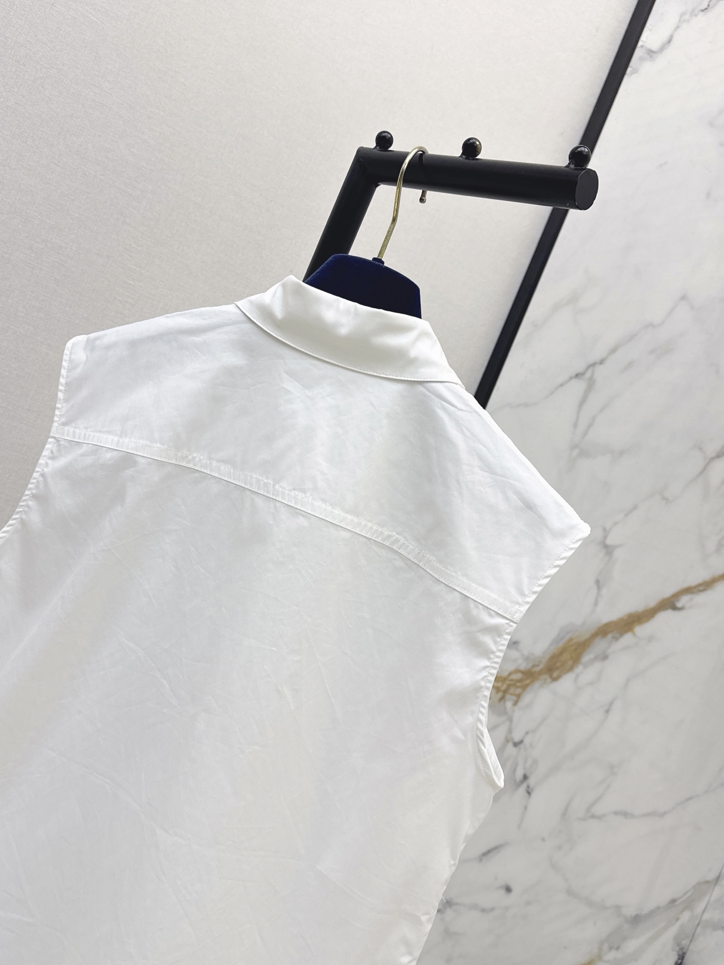 Loui 26ss sleeveless bow shirt