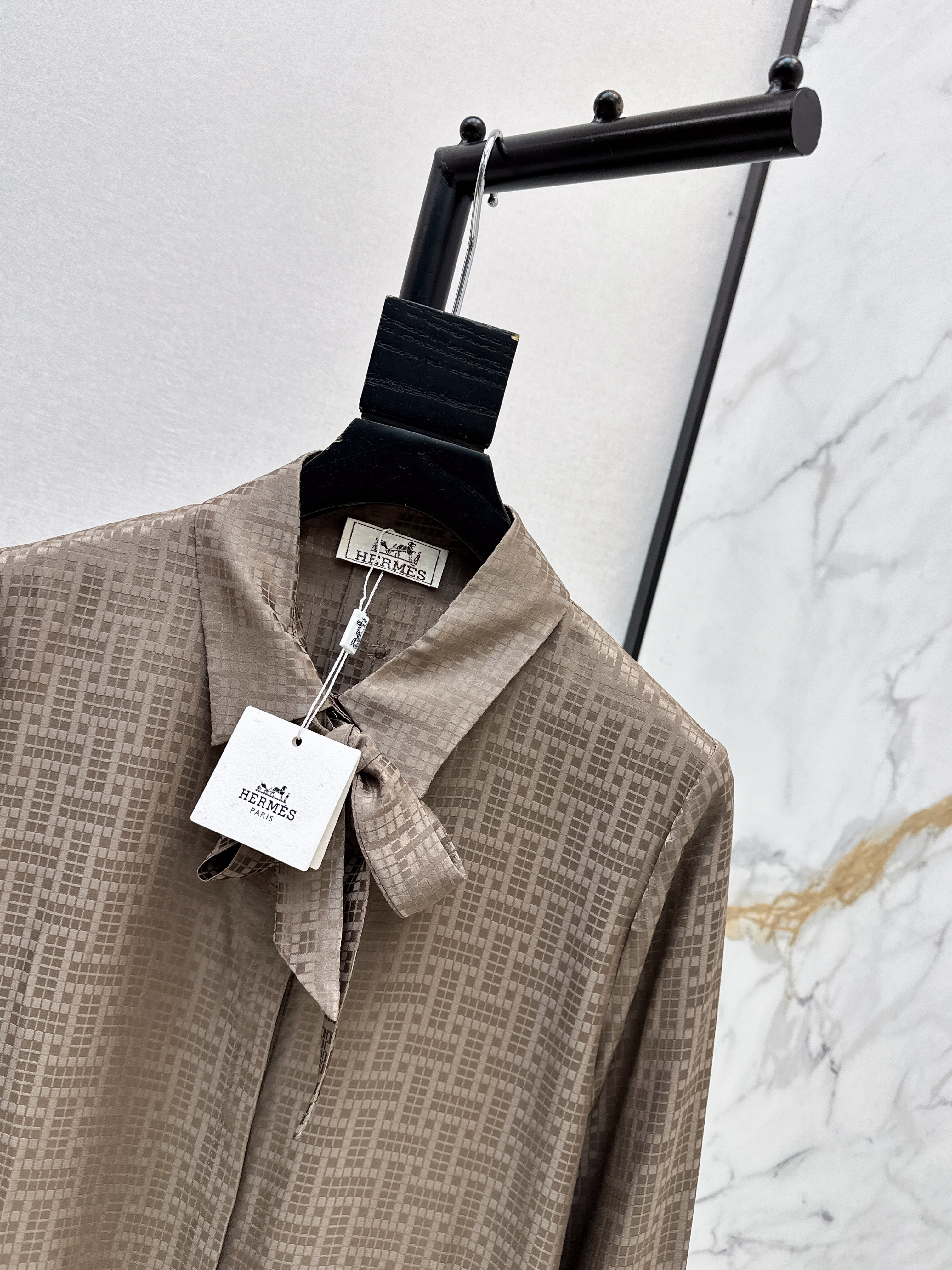 Her 26ss jacquard silk shirt