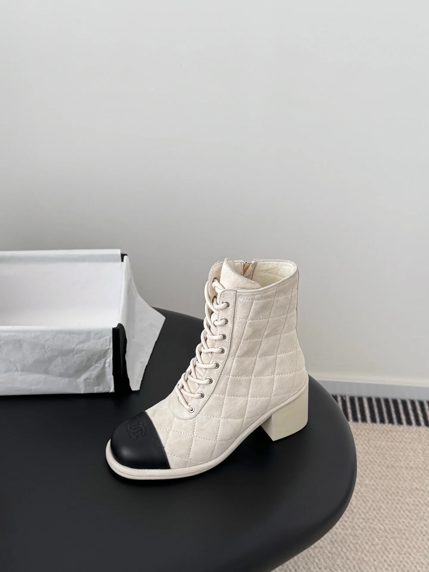 Chan 26ss ankle boots