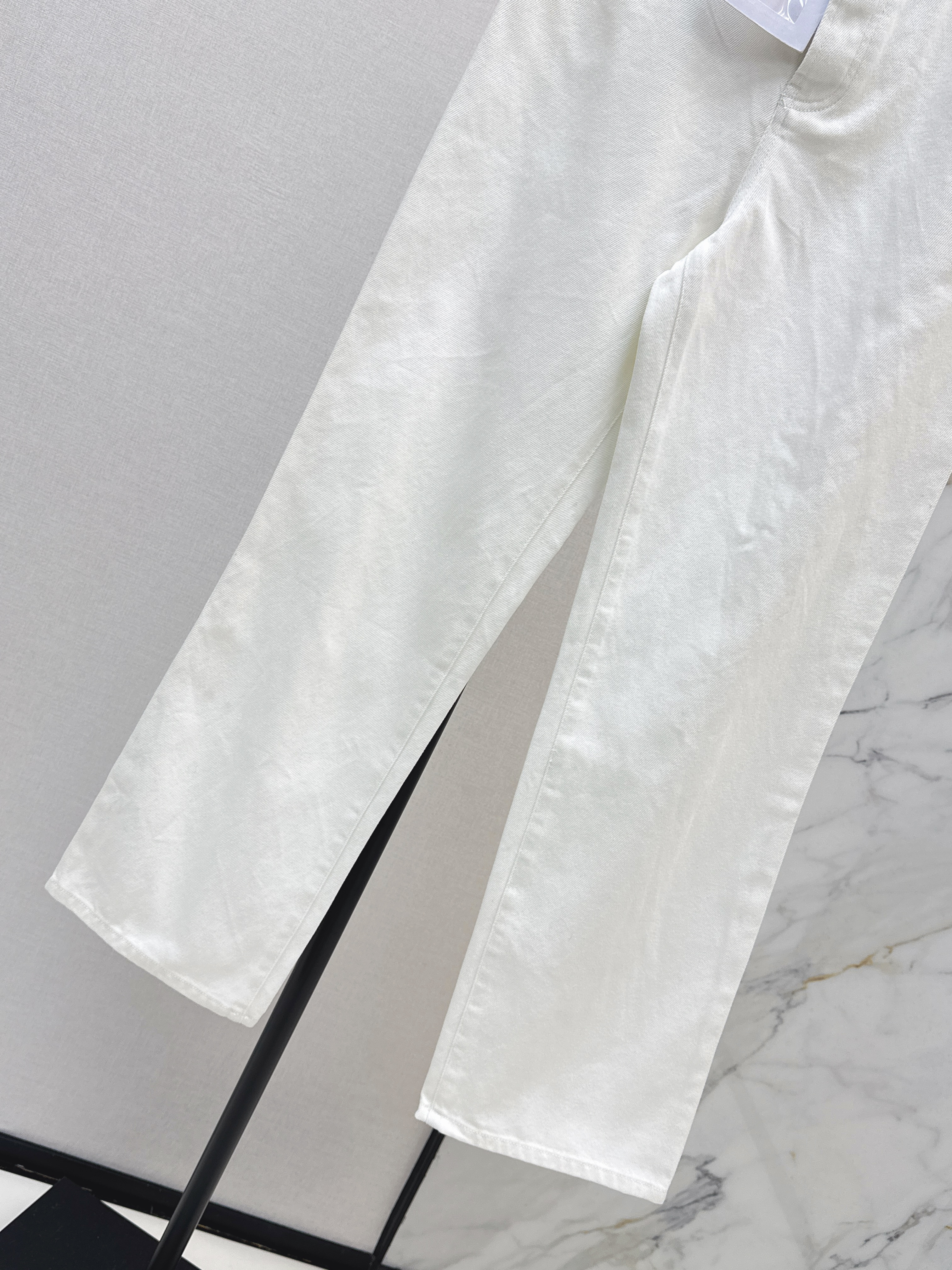 Chan 26ss straight jaens