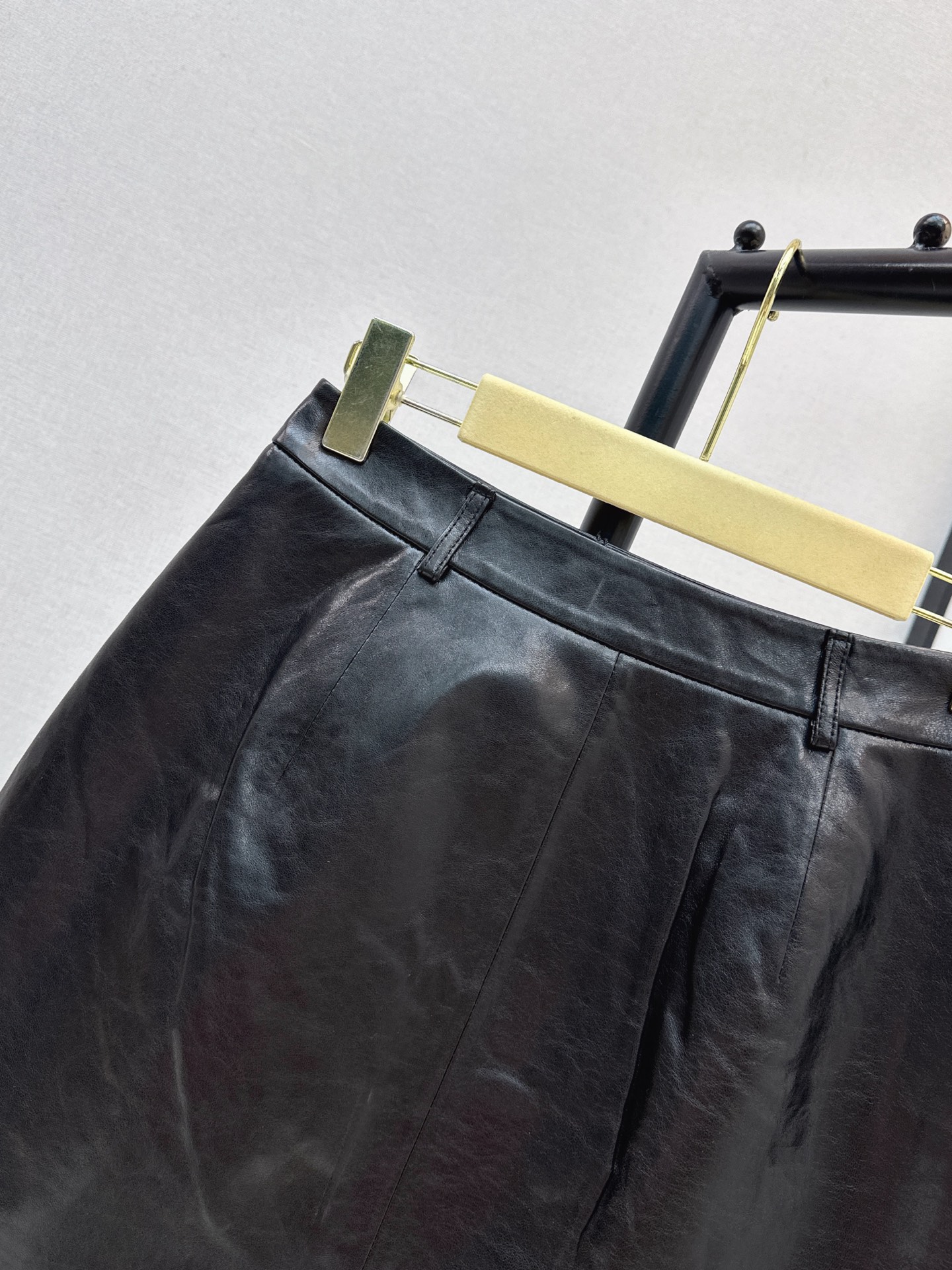 Miu 26ss leather skirt