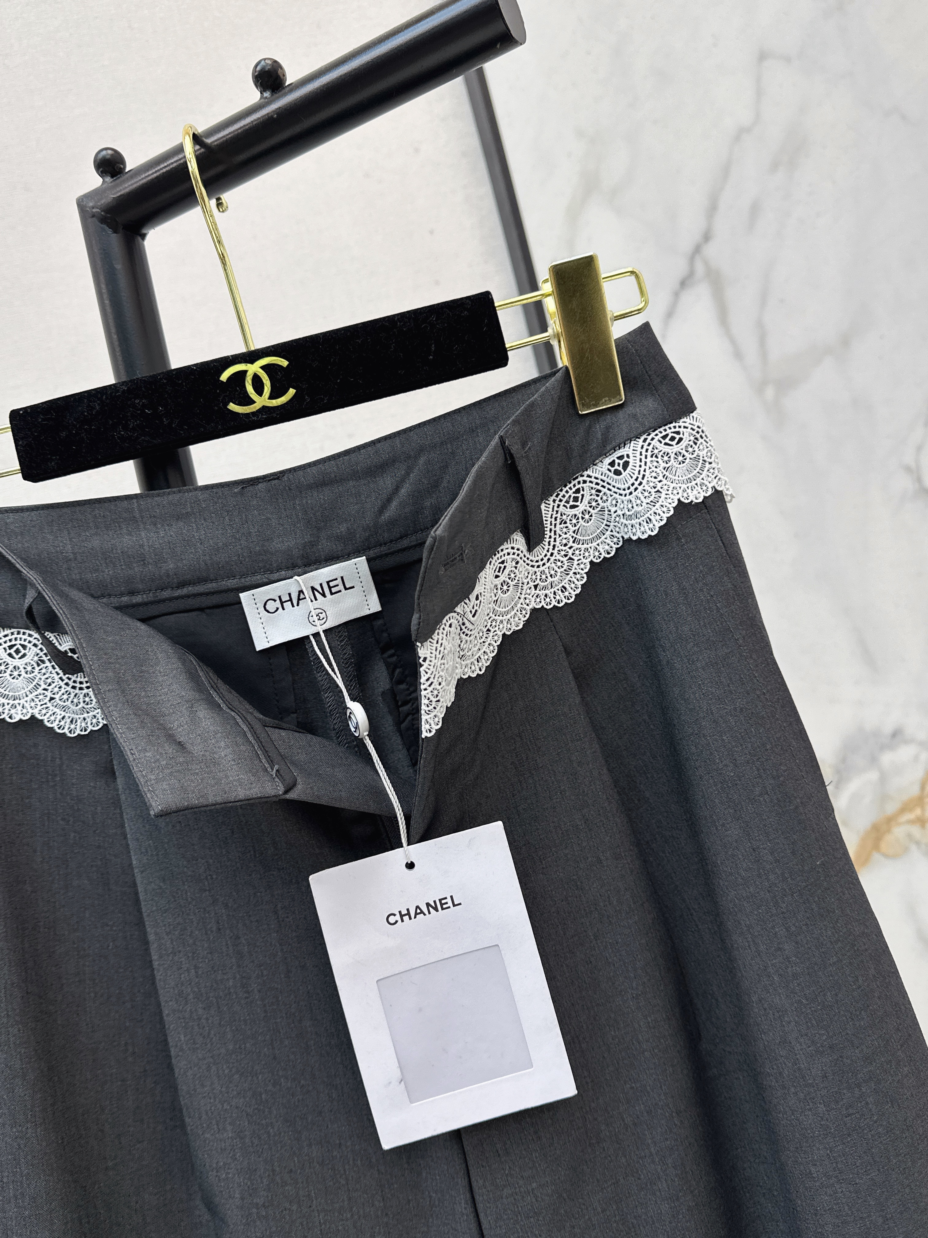 Chan 26ss contract lace pants