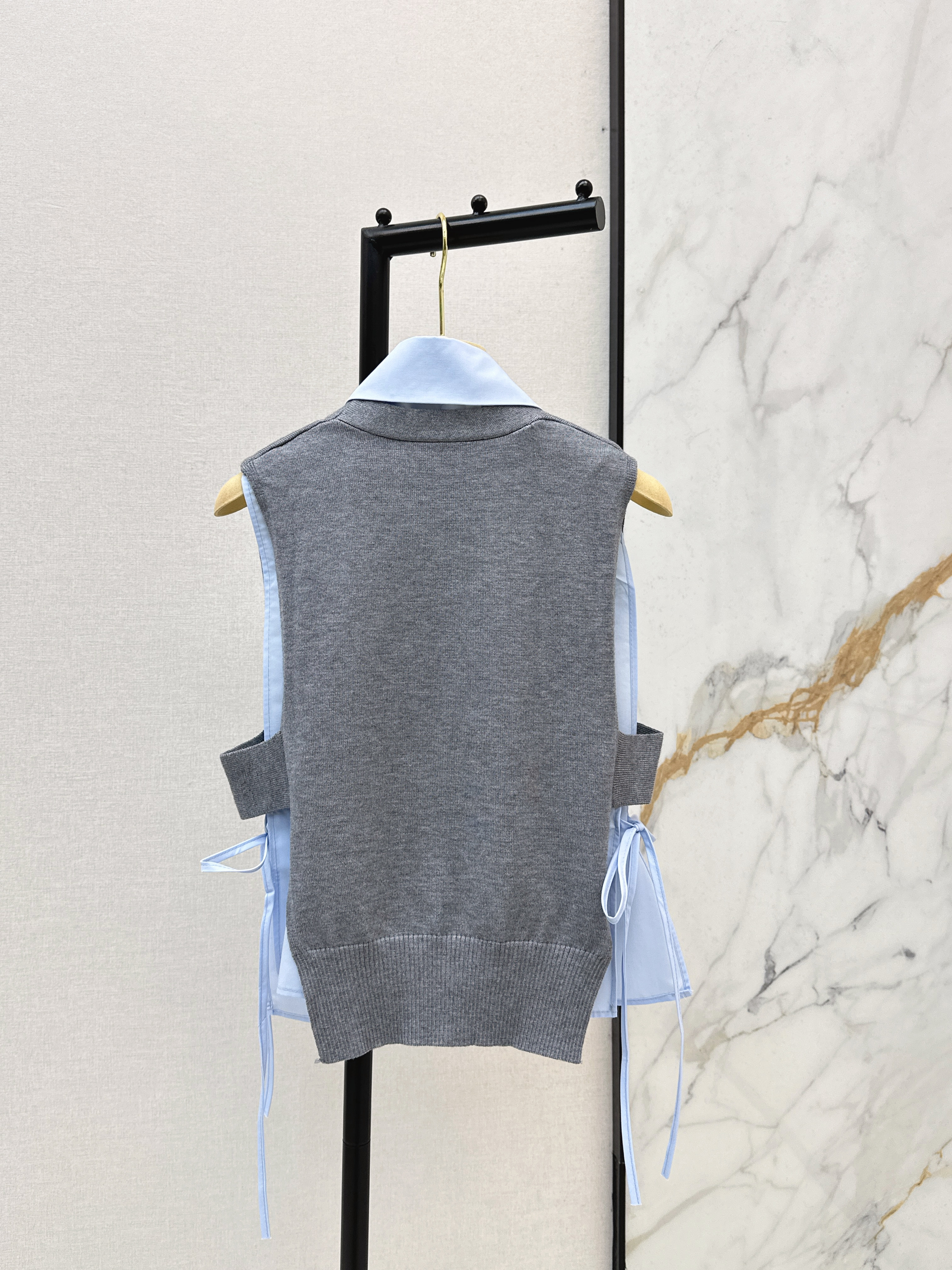 Miu 26ss knit vest sleeveless shirt set