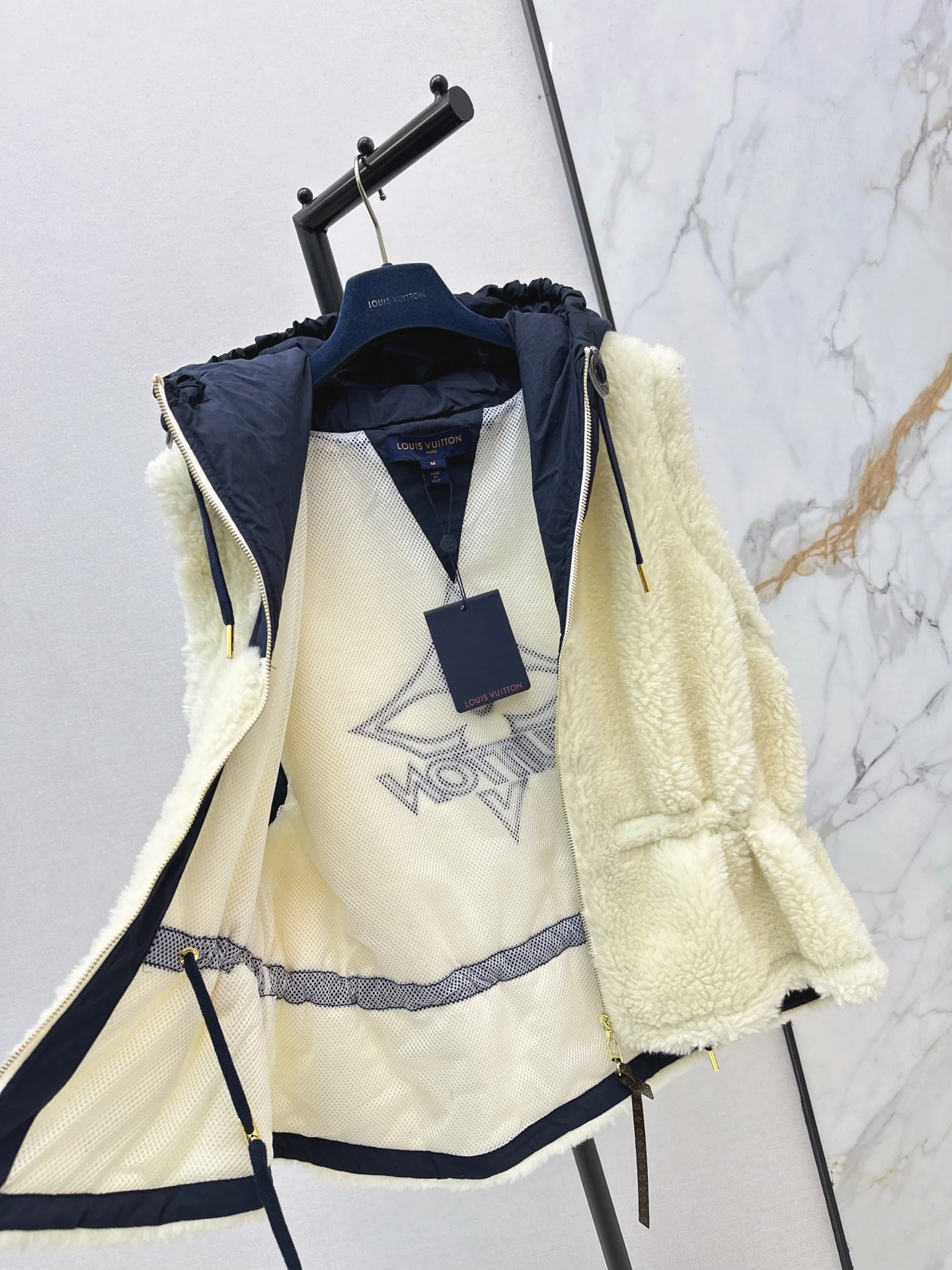 Louis 25fw fleece hooded vest