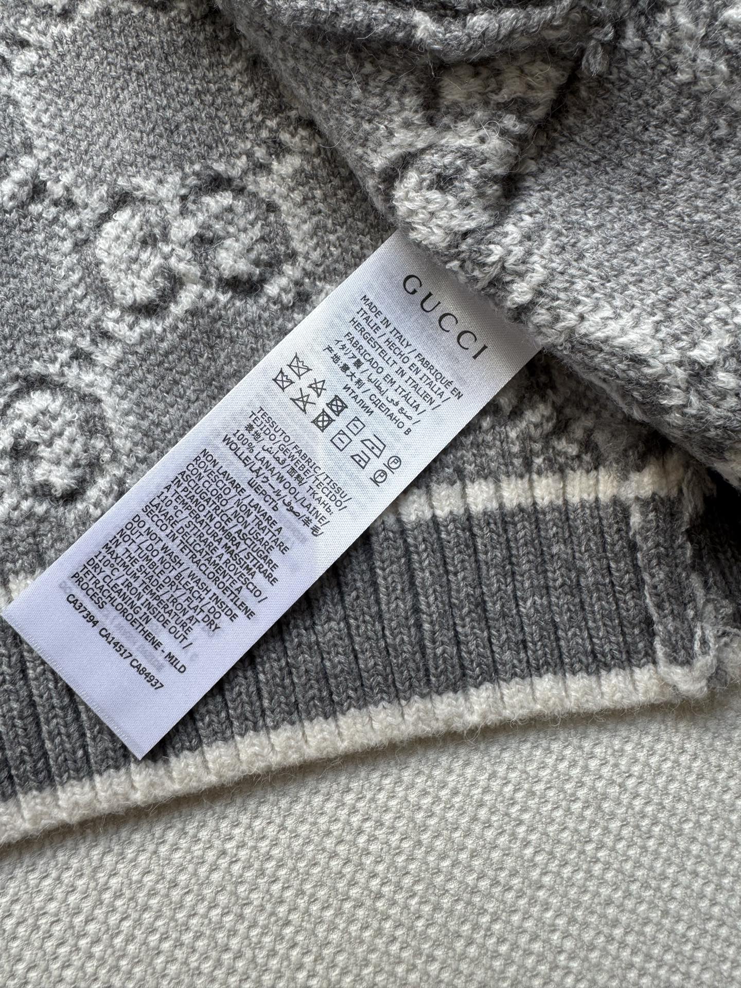 Guc 25fw jacquard cardigan