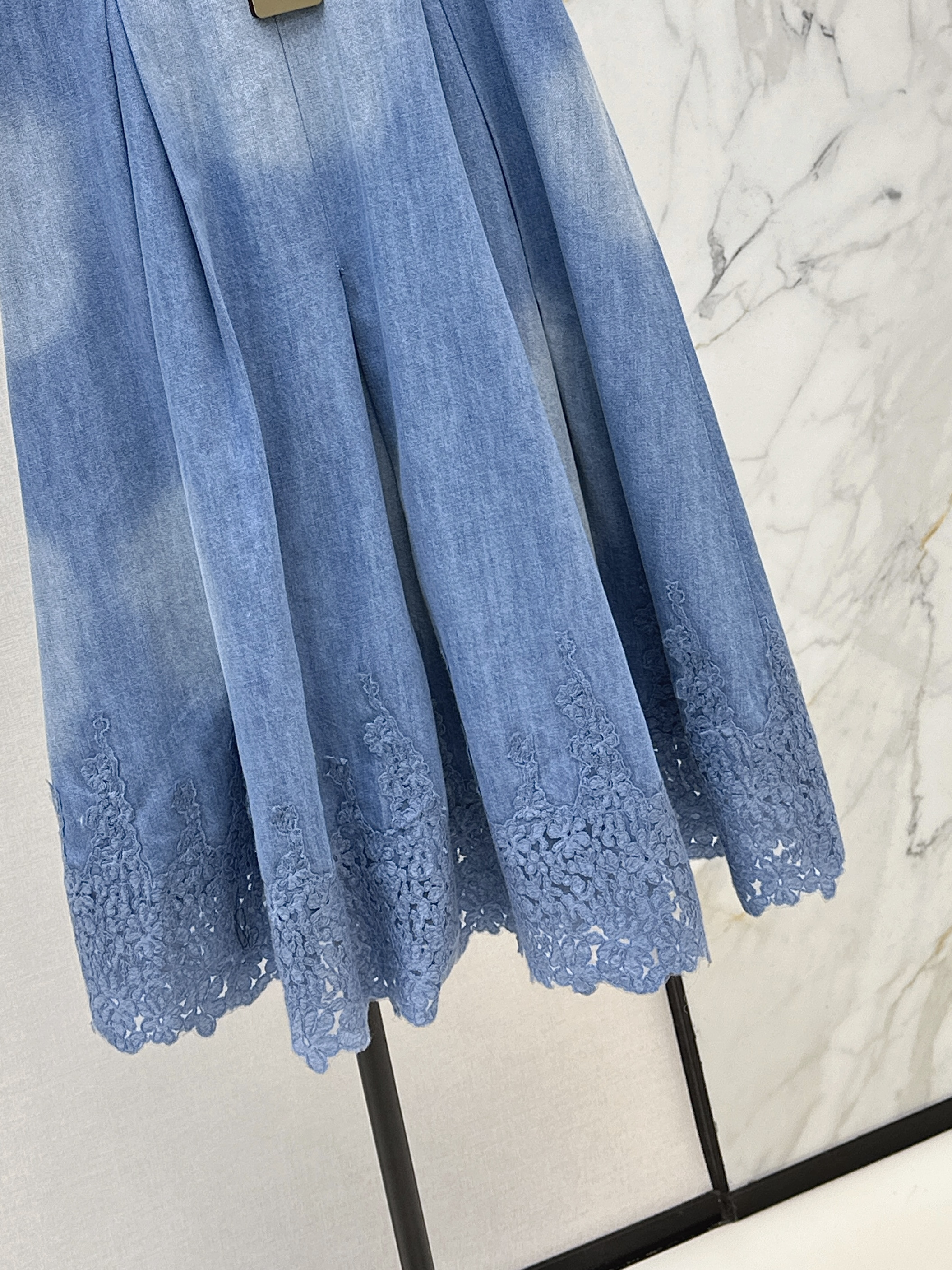 ES 26ss embroidery denim skirt