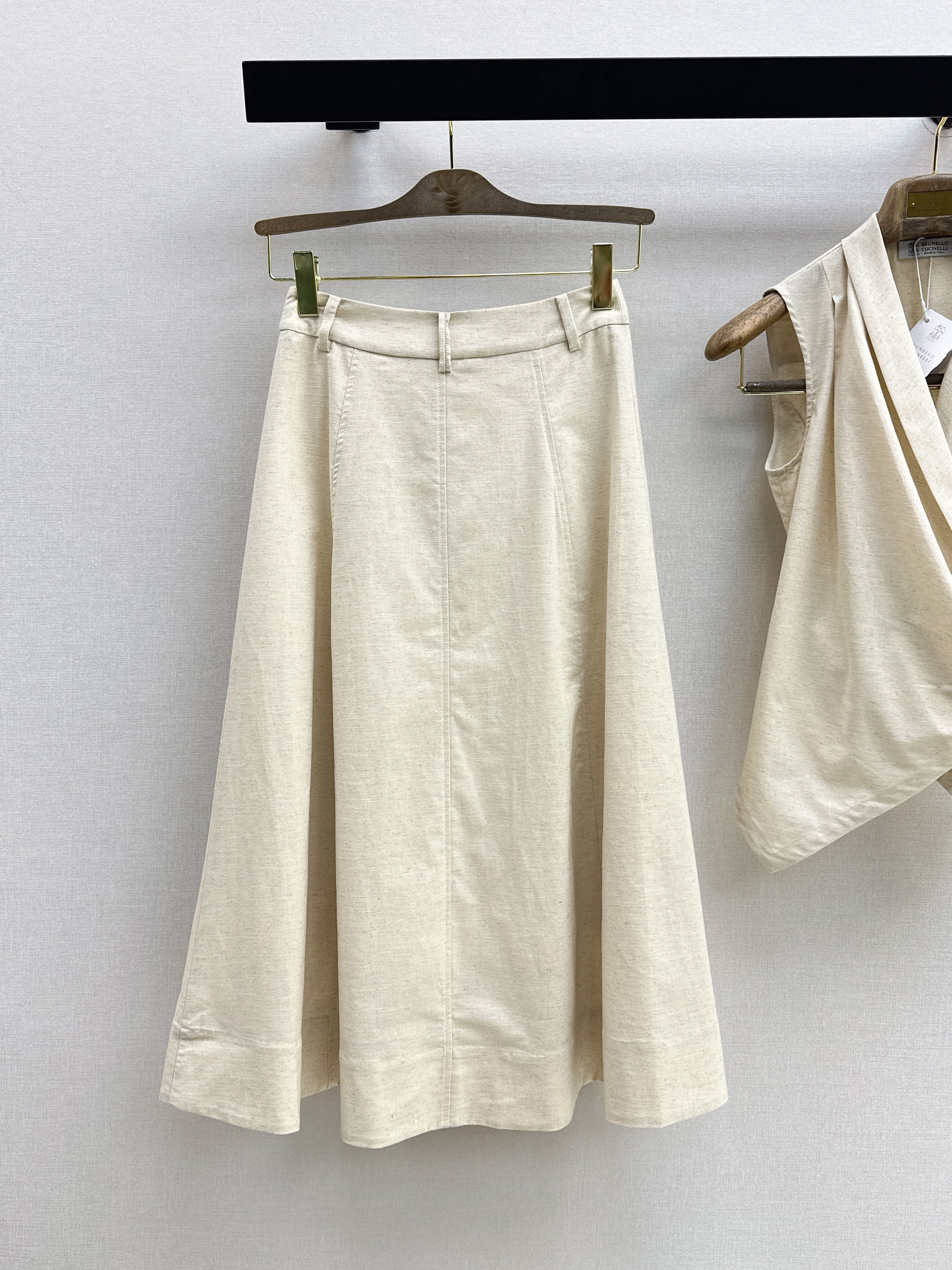 Brun 26ss sleeveless top skirt set