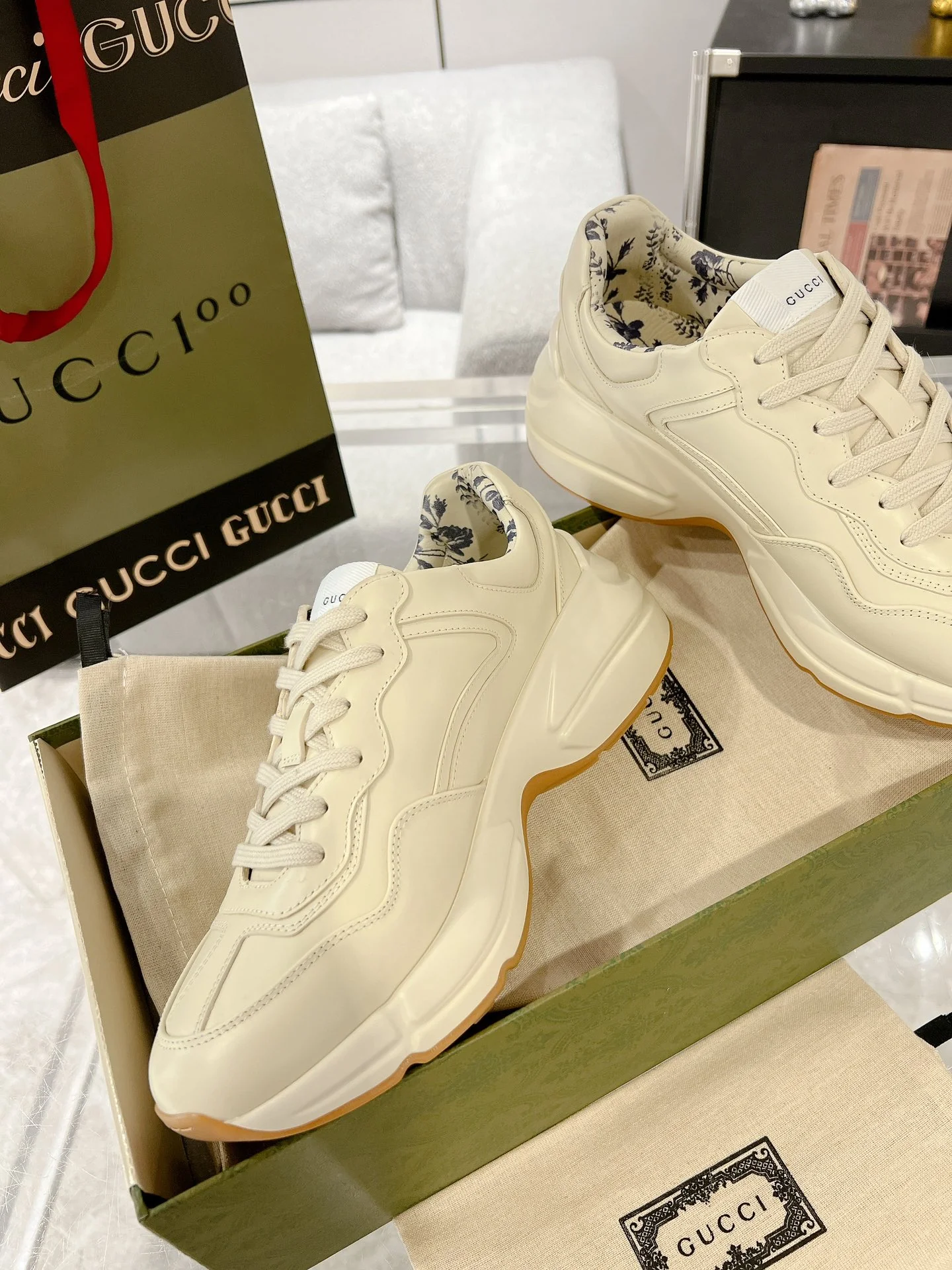 Gucc 25fw dad's shoes