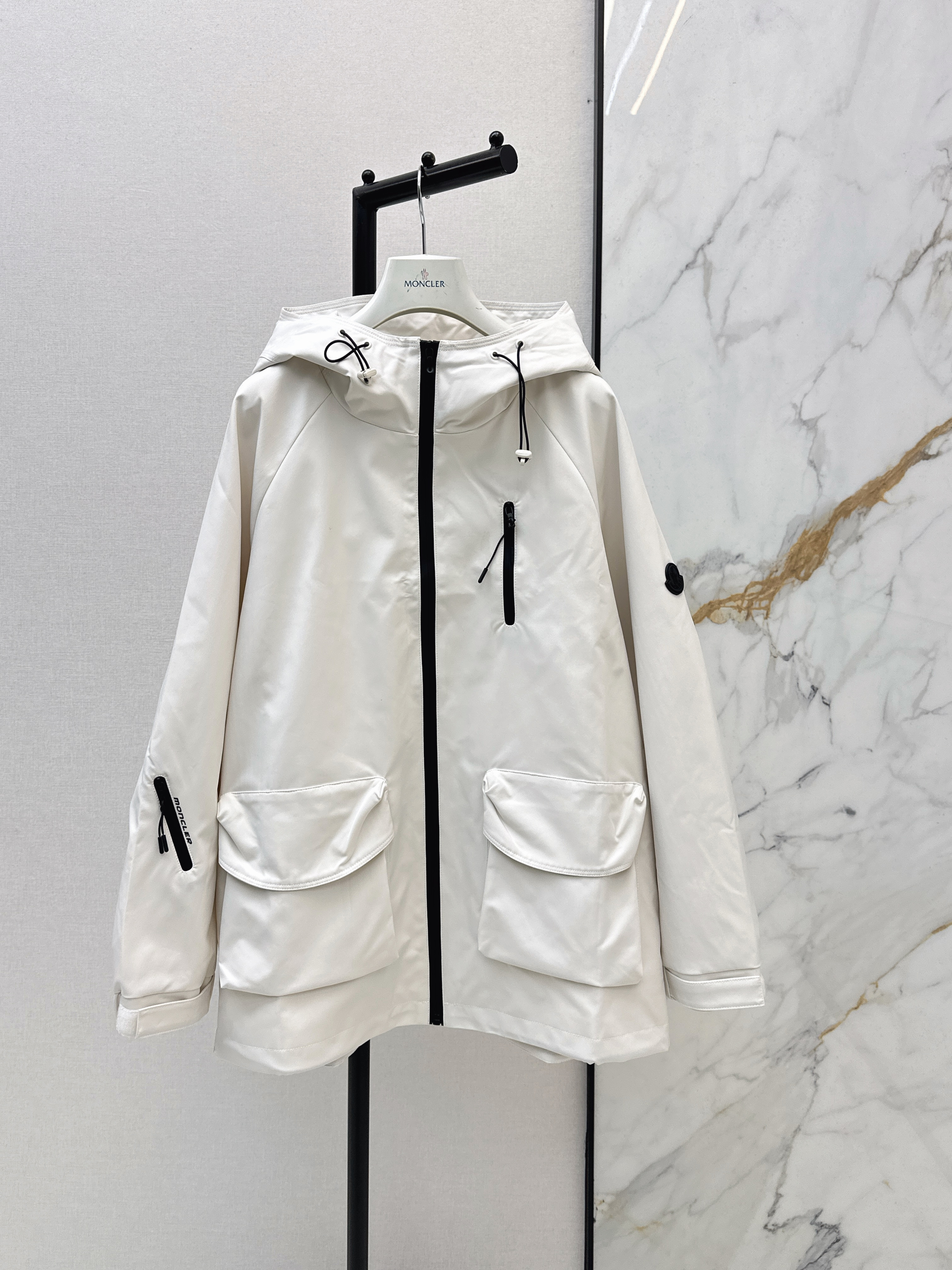 Monc 26ss hooded windbreaker