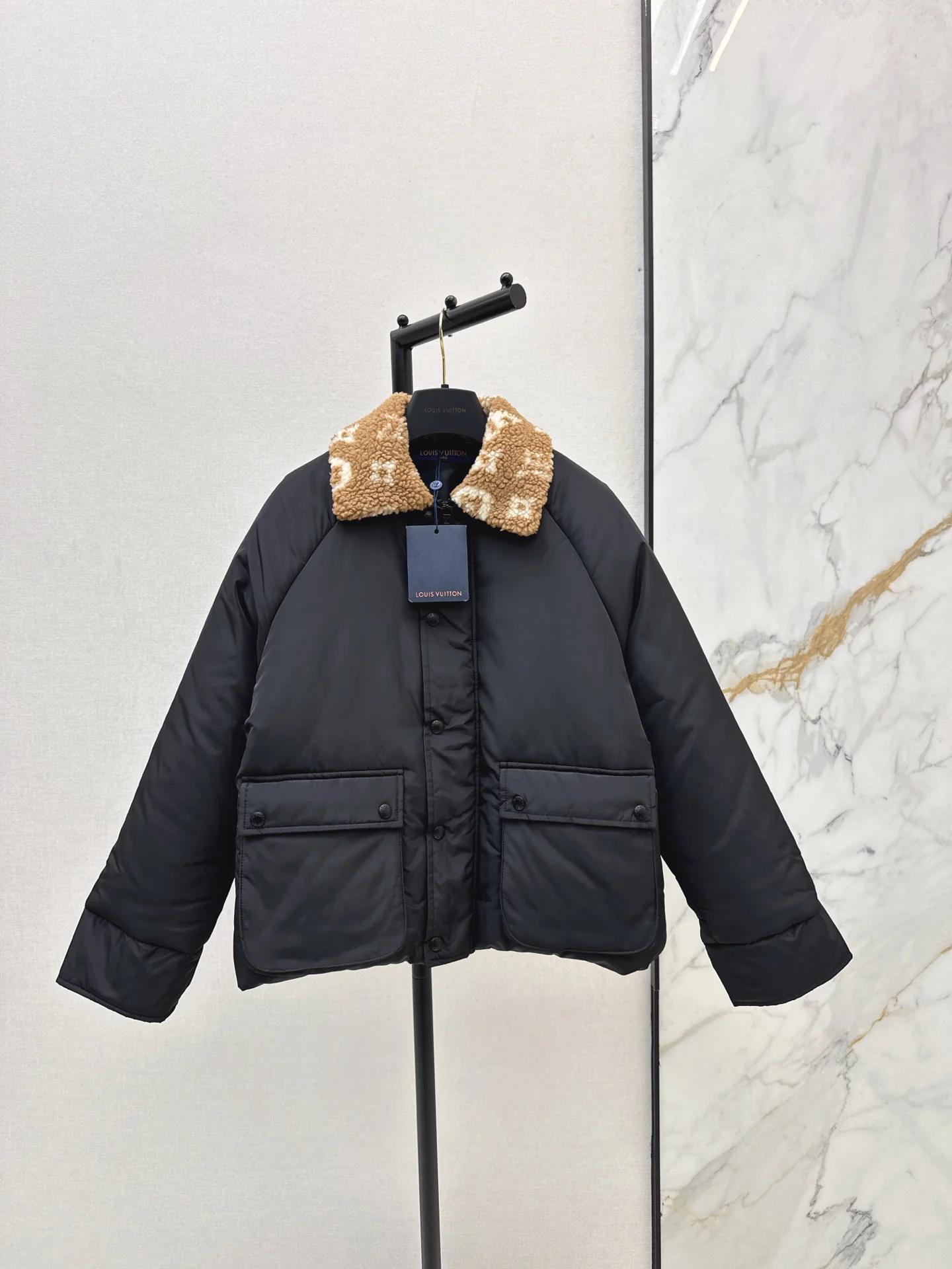 Louis 25fw padded jacket