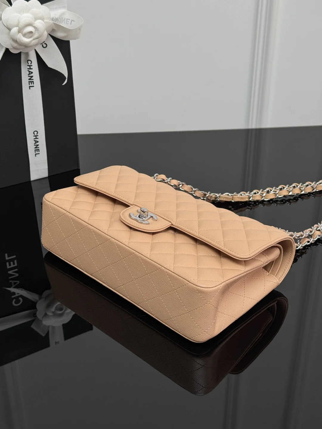 Chan cf25 chain shoulder bag