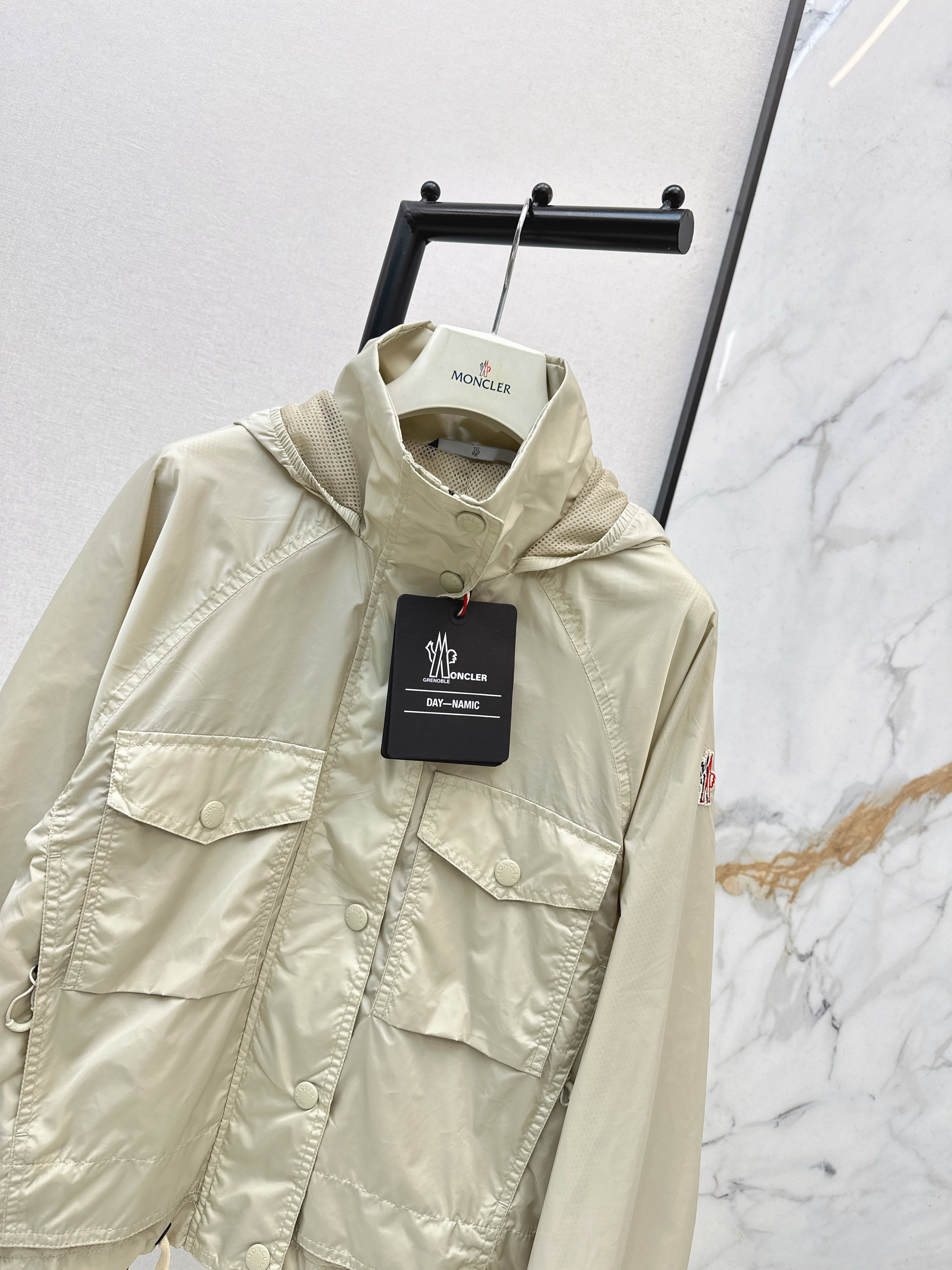 Monc 26ss trench coat