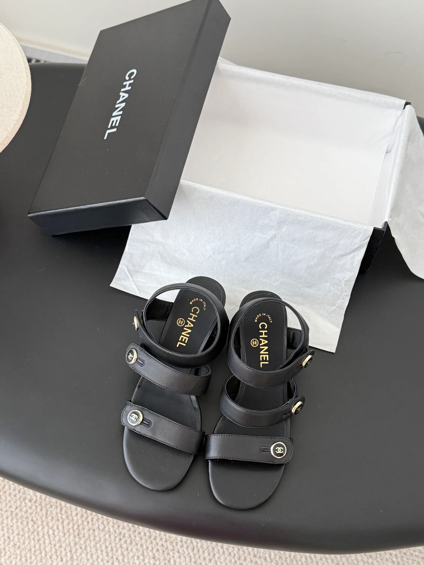 Chan 26ss sandals