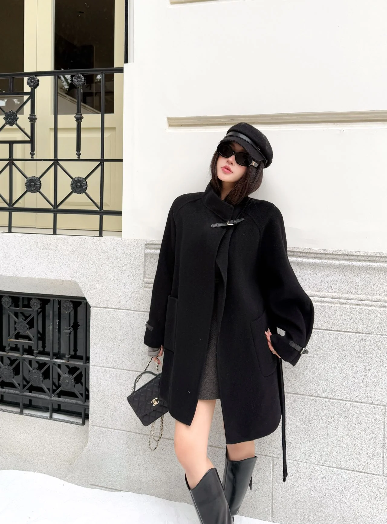 Her 25fw woolen belted overcoats