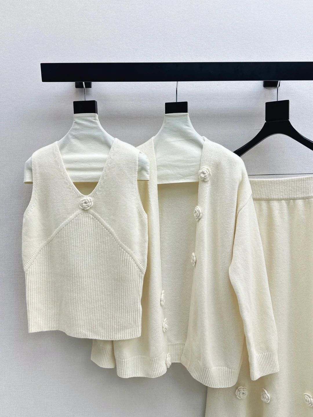 Chan 25fw vest cardigan skirt set