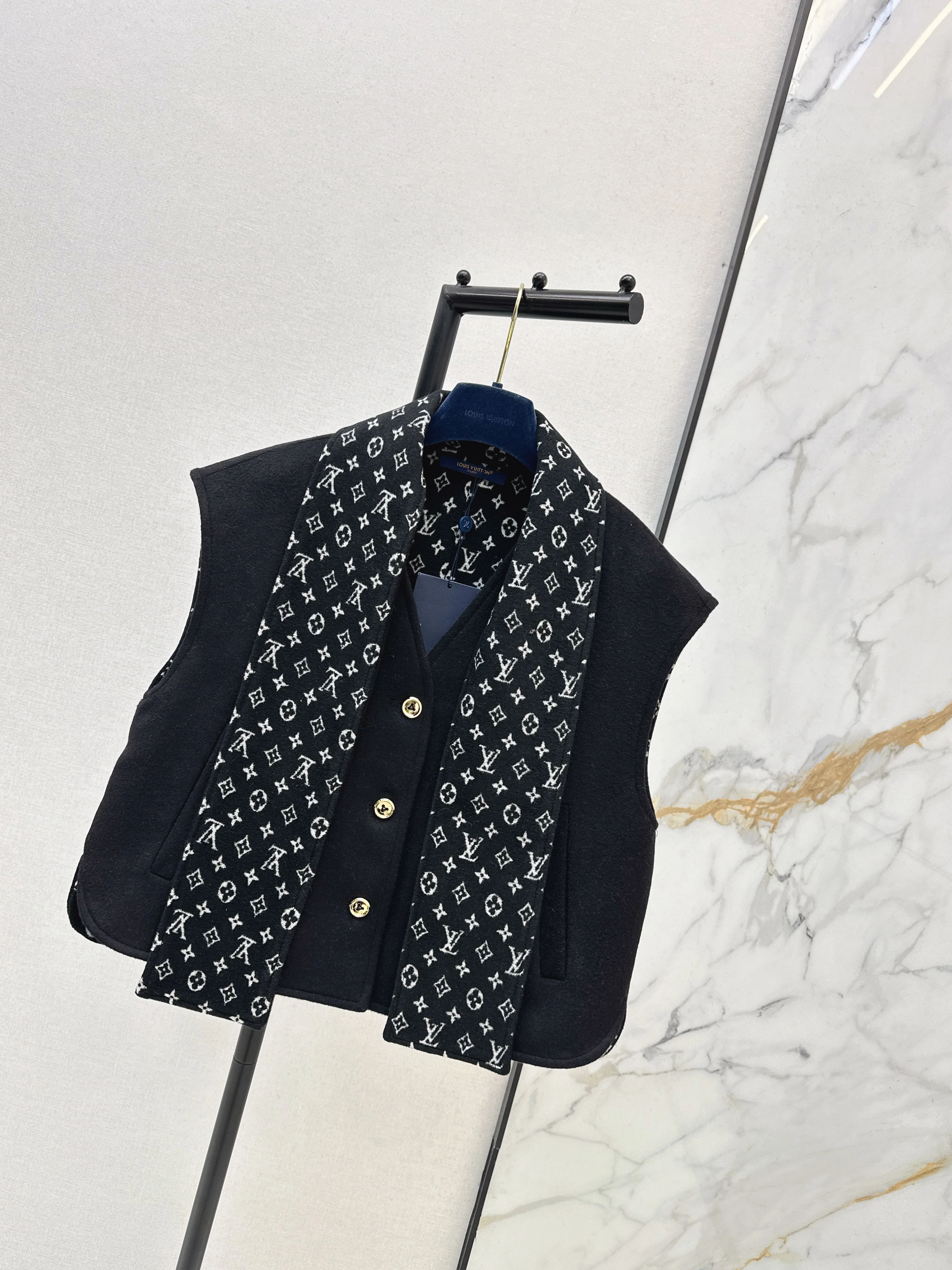 Louis 26ss scarf vest set