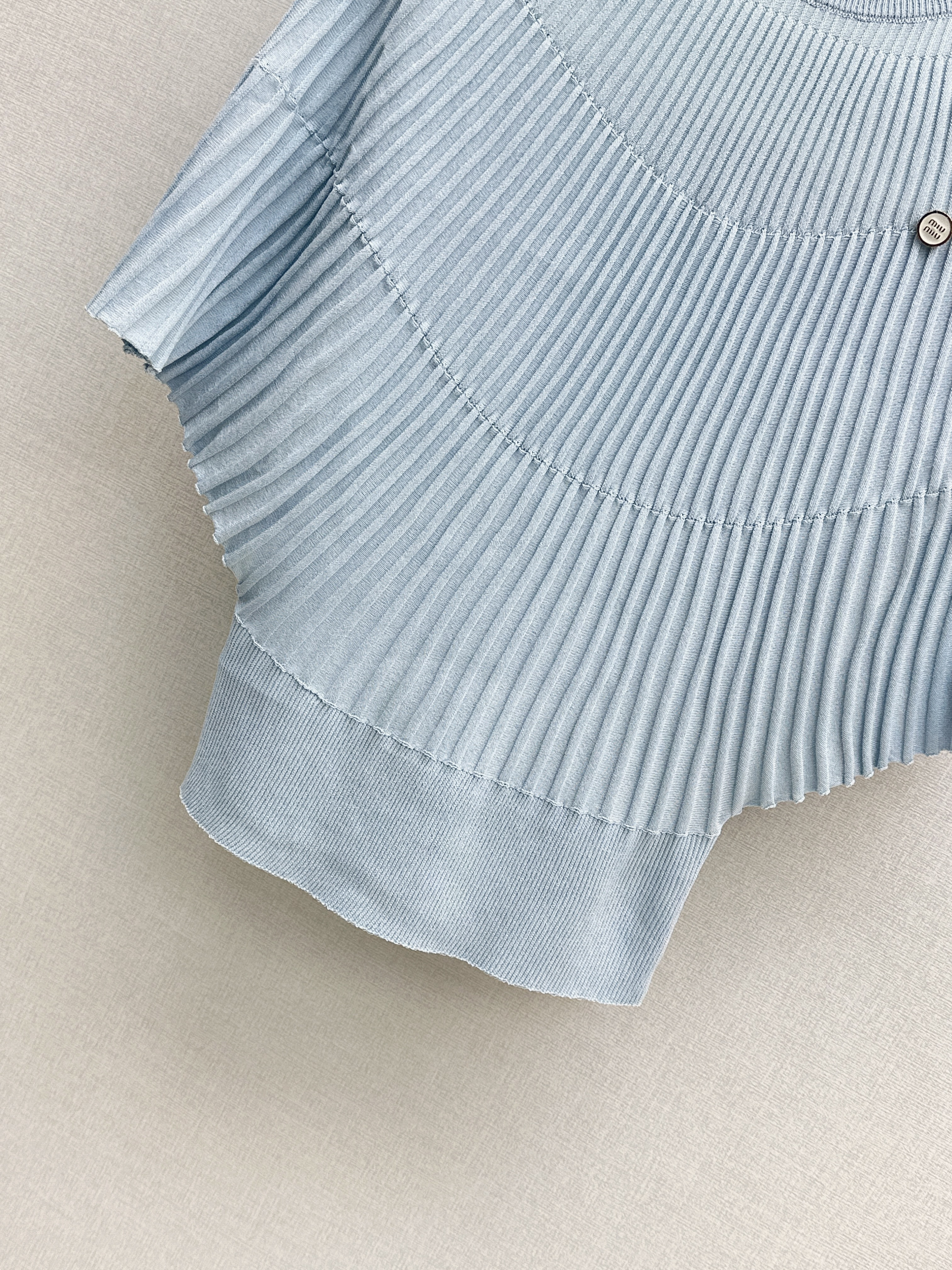 Miu 26ss cape knitwear