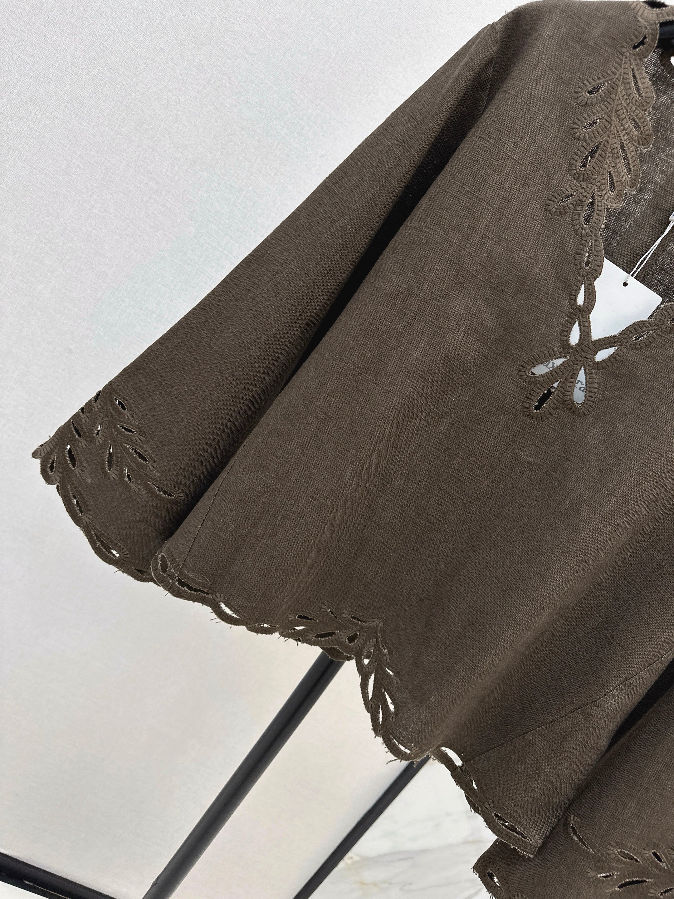 Max 26ss embroidery flounce sleeve  top