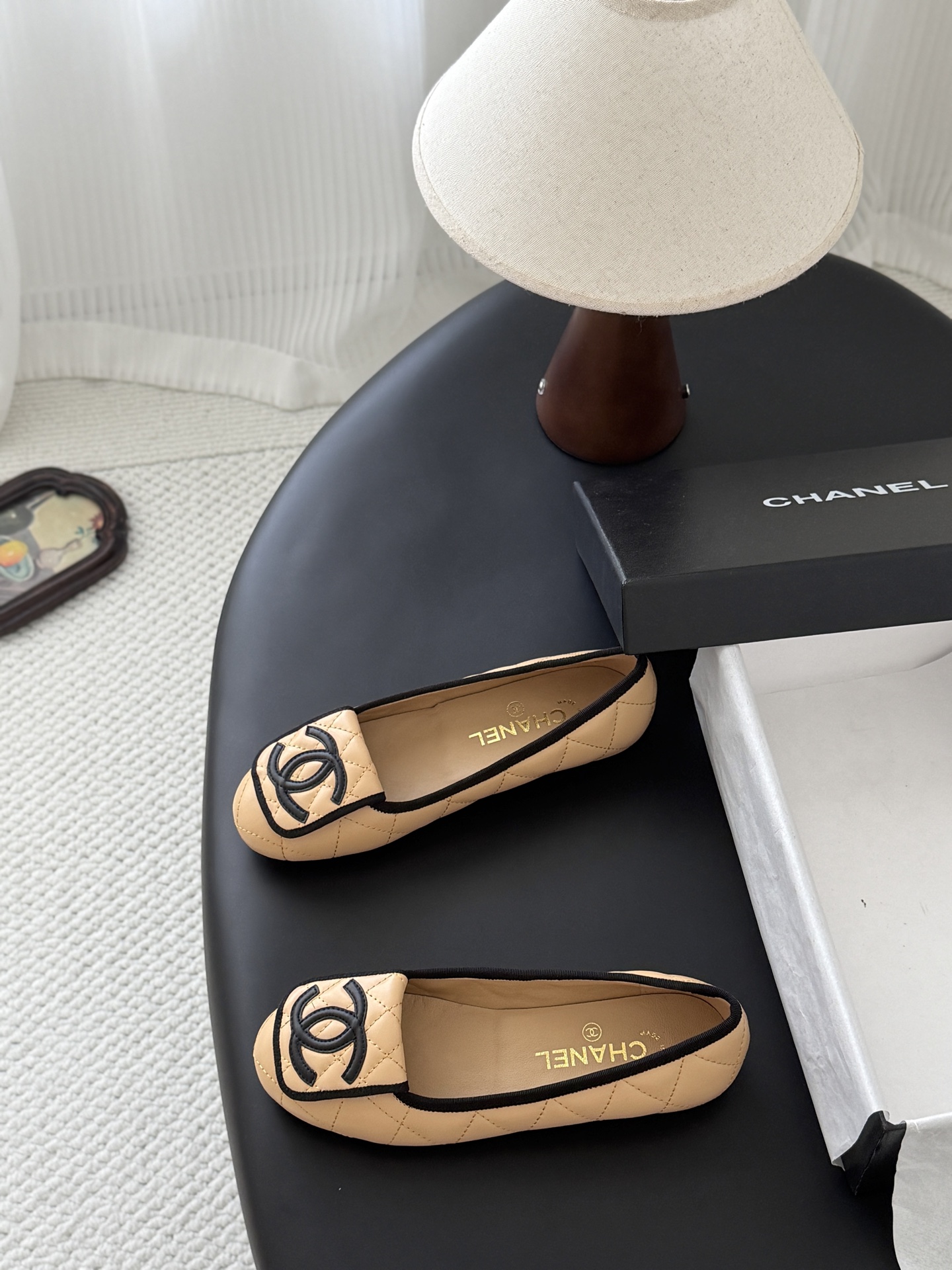 Chan 26C ballet flats